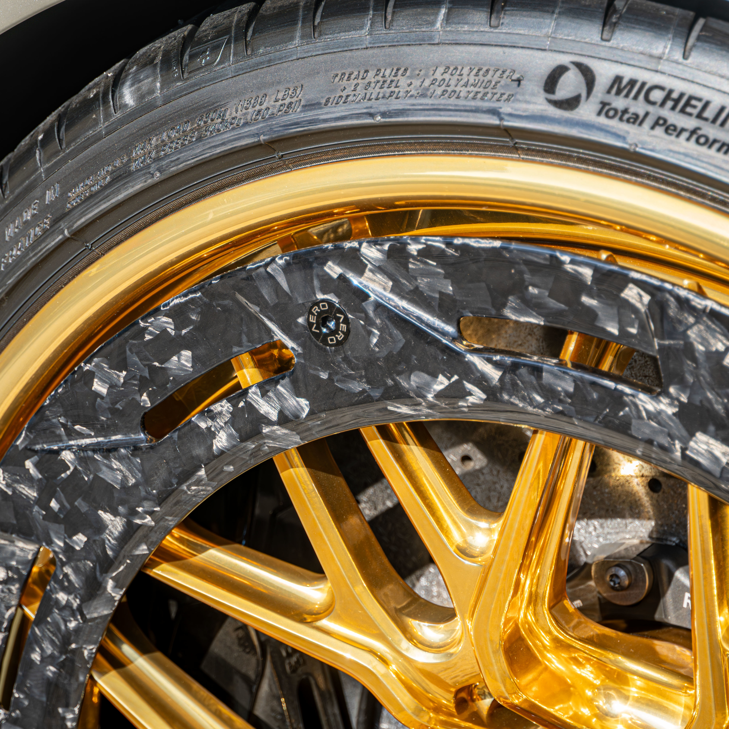 Lamborghini Aventador SVJ Roadster×MV Forged wheels AR-220R ボンド大阪