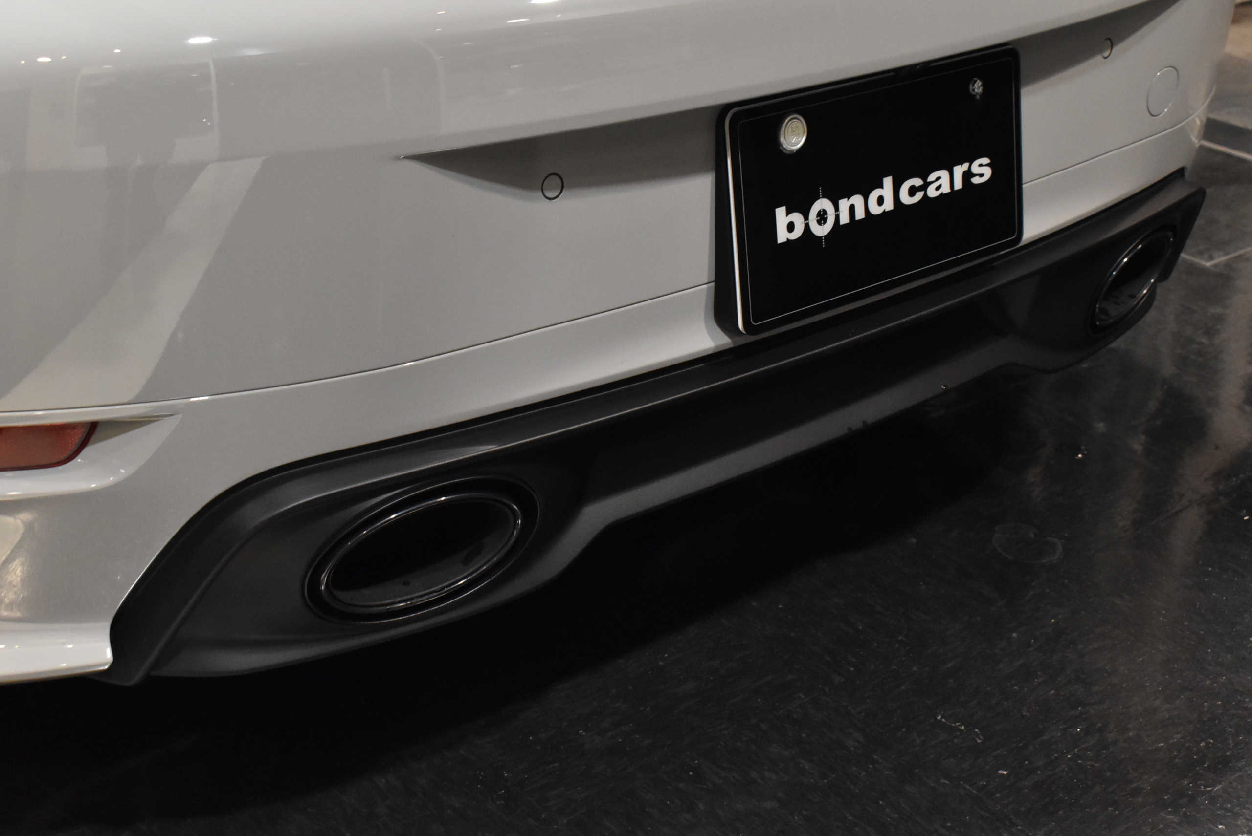 ORSCHE 992.2 カレラ スポーツデザインパッケージ HDマトリクスヘッドライト スポーツエキゾースト ツートンレザーインテリア BOSEサウンドシステム シートベンチレーション スポーツクロノパッケージ
