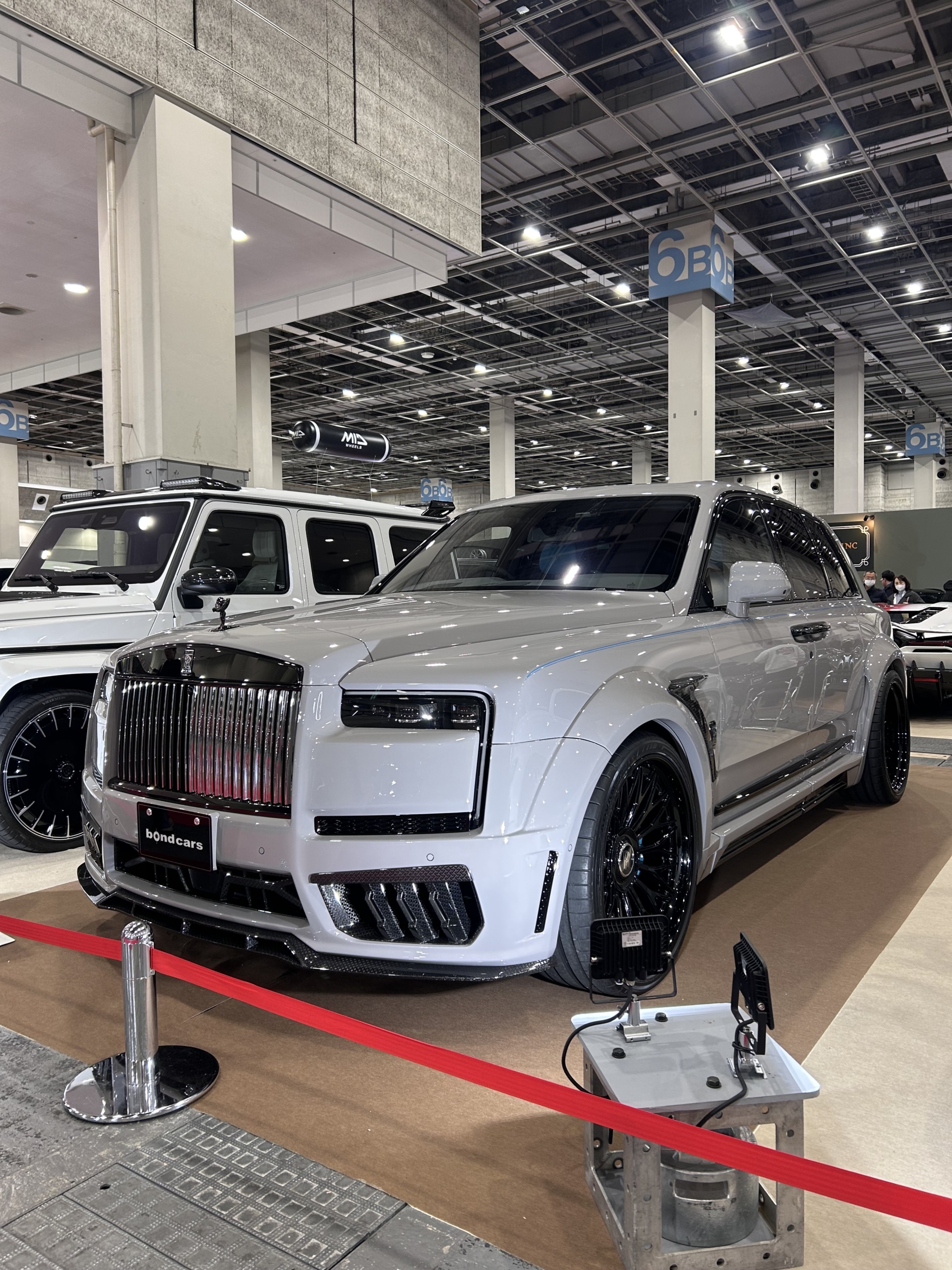 大阪オートメッセ ロールスロイス カリナン