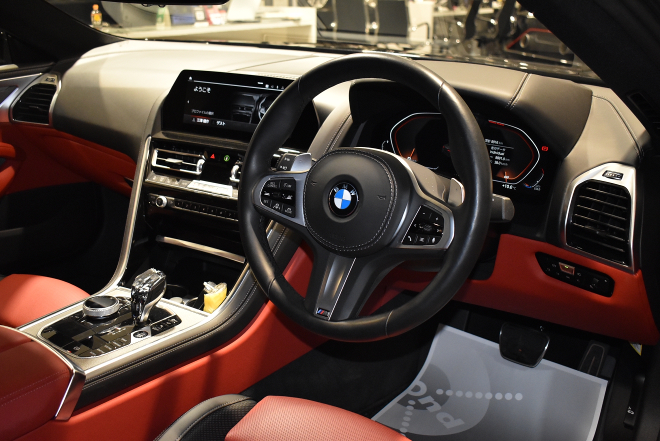 BMW　M850ⅰ　Xdrive　3Dデザイン　ローダウン　　カスタム車両　カーボンラッピング　bond大阪　bondカーズ　bondグループ