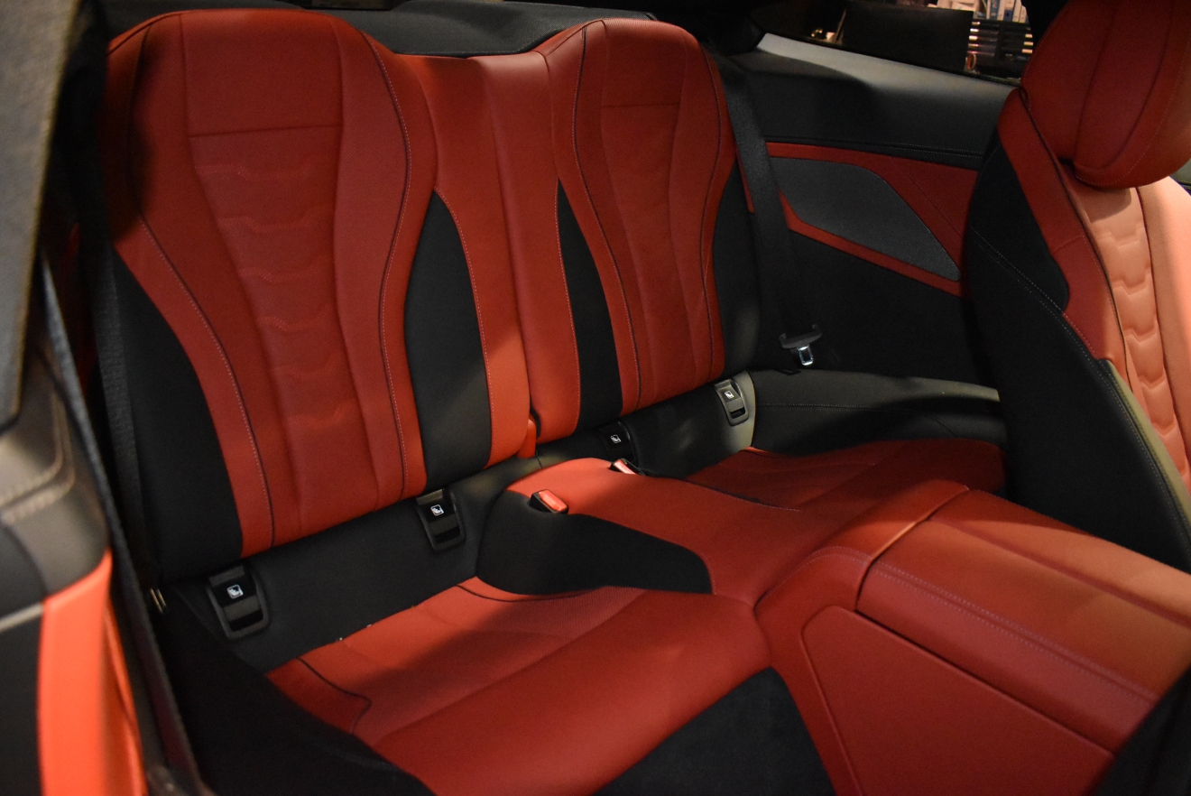 BMW　M850ⅰ　Xdrive　3Dデザイン　ローダウン　　カスタム車両　カーボンラッピング　bond大阪　bondカーズ　bondグループ