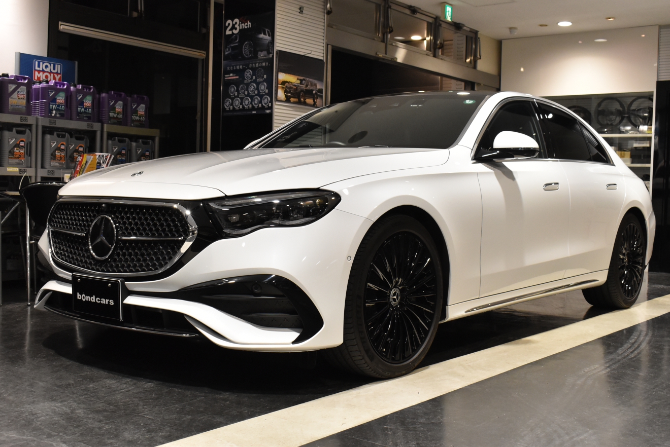 メルセデスベンツ　Eクラス　E300　AMGライン　レザーエクスクルーシブPKG　新着入庫車両　bond大阪　ボンドカーズ　ボンドグループ