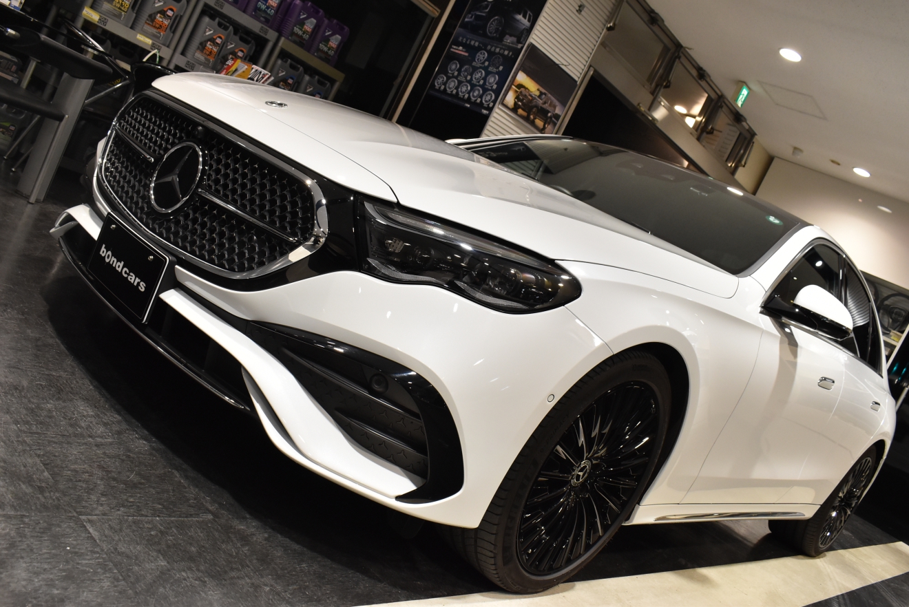 メルセデスベンツ　Eクラス　E300　AMGライン　レザーエクスクルーシブPKG　新着入庫車両　bond大阪　ボンドカーズ　ボンドグループ