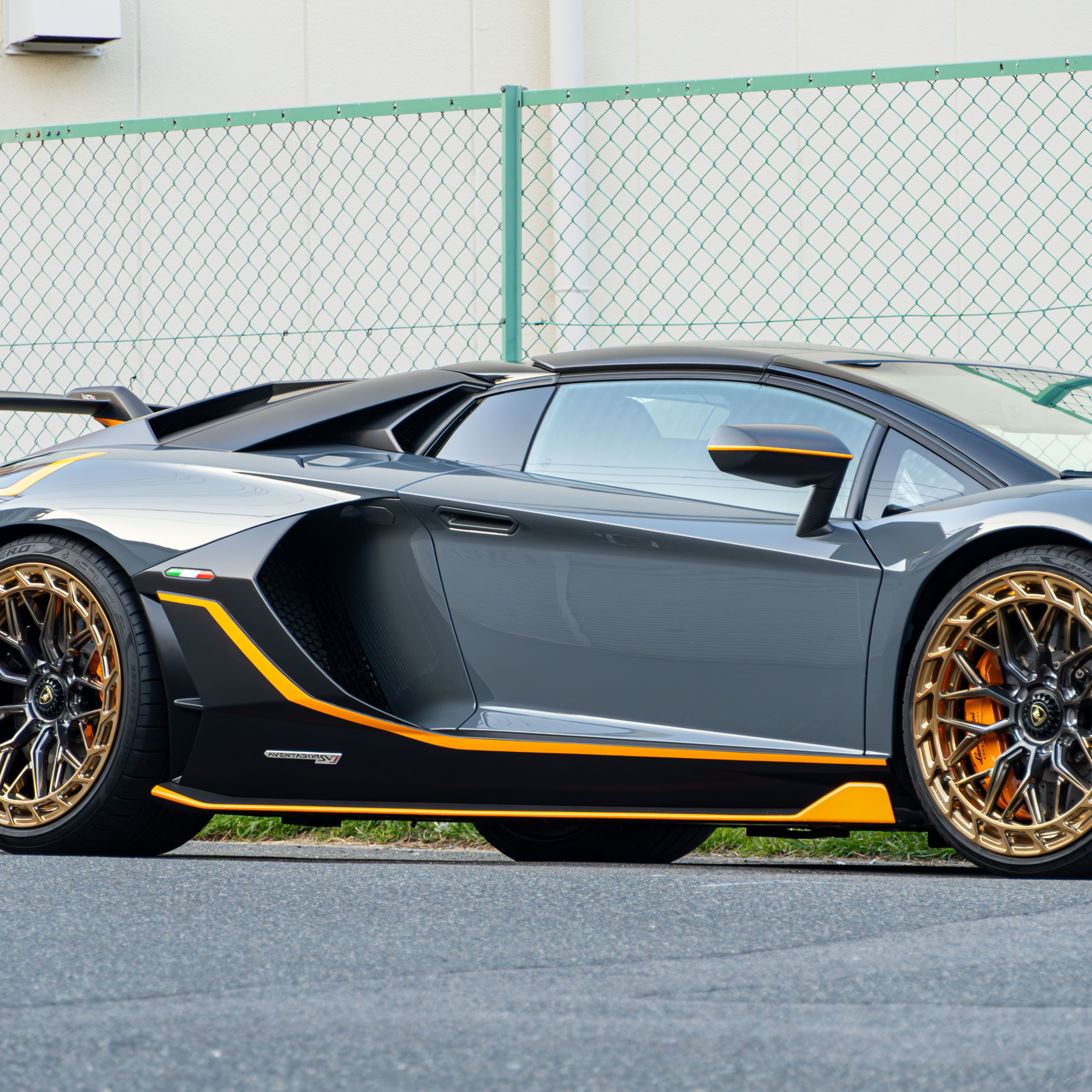 Lamborghini Aventador SVJ Roadster×BRADA Wheels×wrapping！！　ボンド大阪
