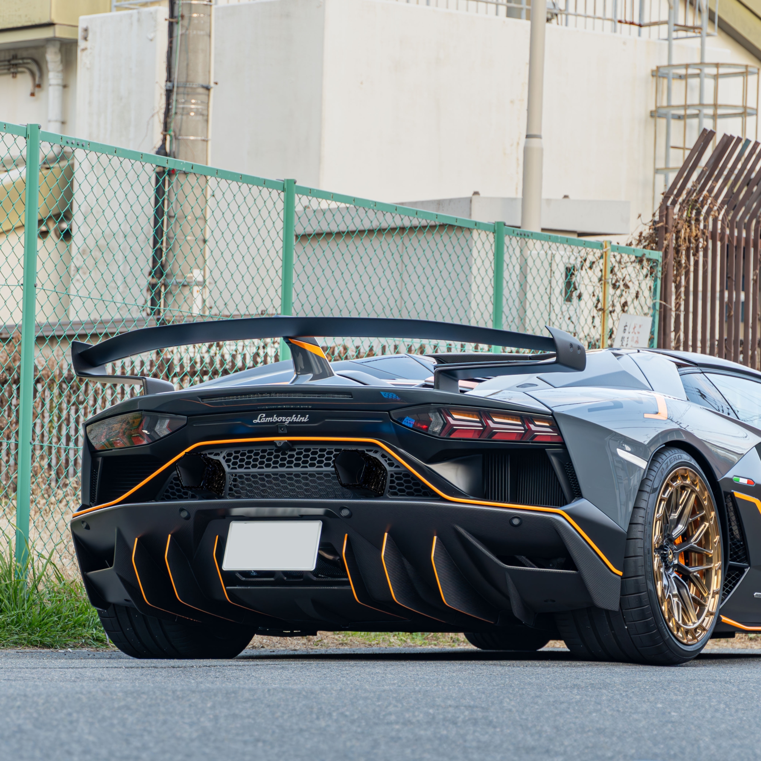 Lamborghini Aventador SVJ Roadster×BRADA Wheels×wrapping！！　ボンド大阪