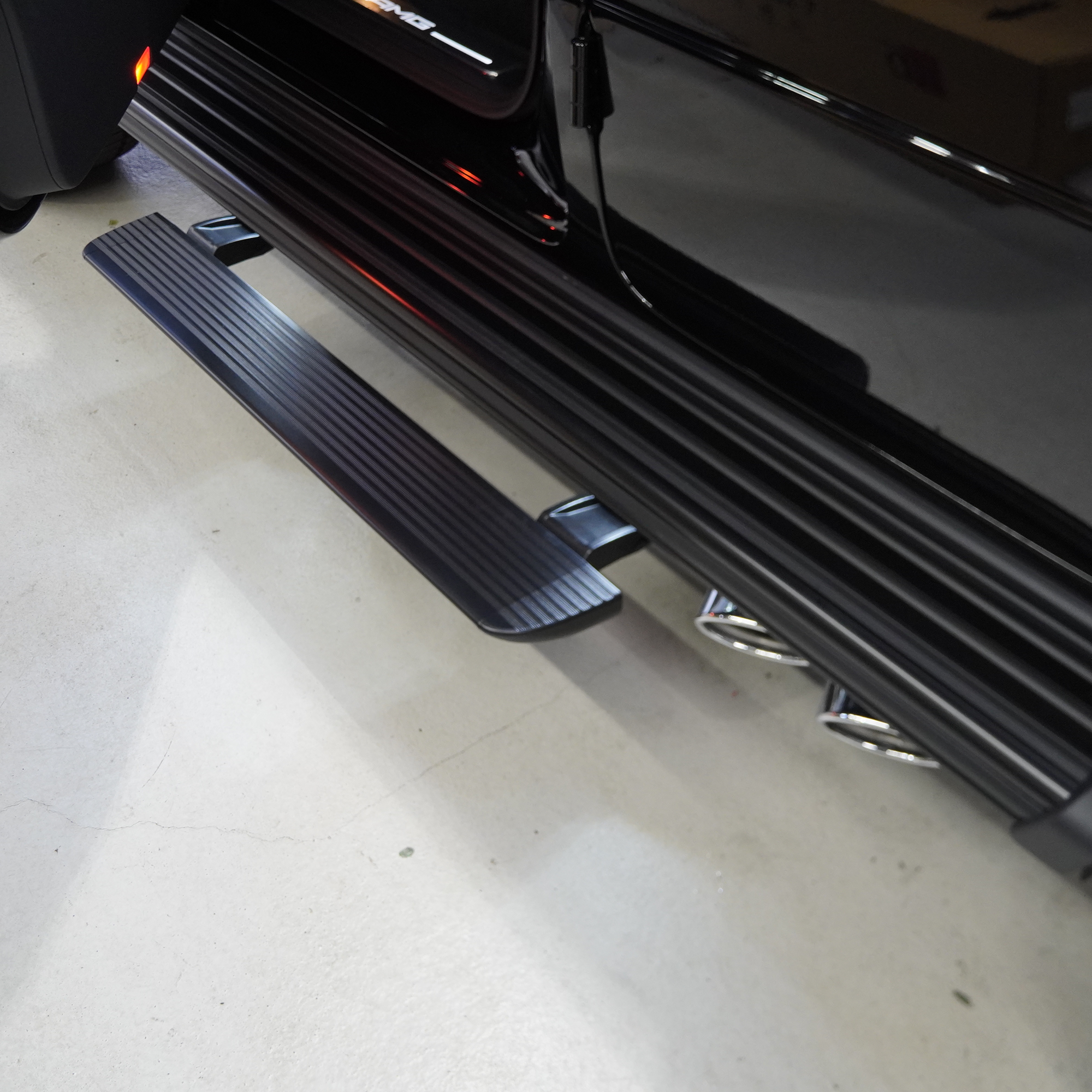 W465 AMG G63 電動サイドステップ　ブラックエンブレム　BRABUS　ブラバス　スポイラー
