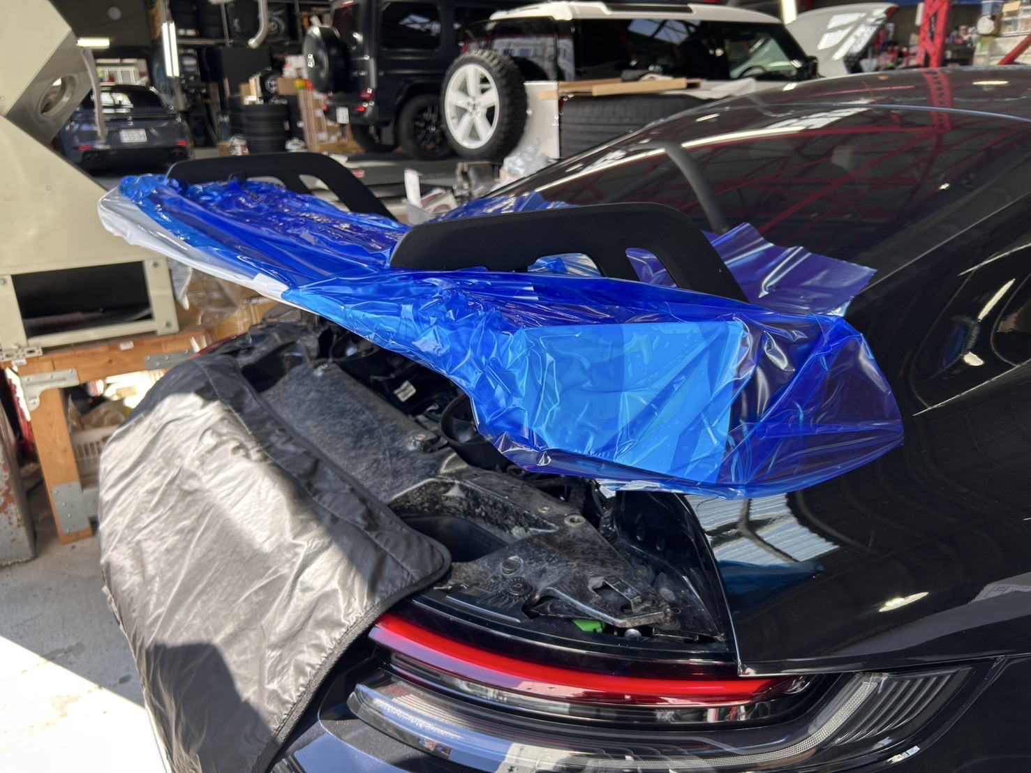ポルシェ 992 GT3 リアウィング取り外し