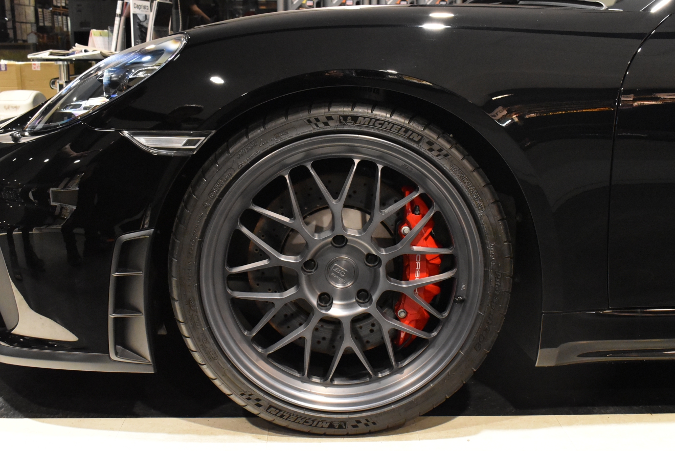 ポルシェ ケイマン GT4 BCフォージド ロベルタカップ カスタム車両 低走行 PDK ボンド大阪 ボンドカーズ ボンドグループ