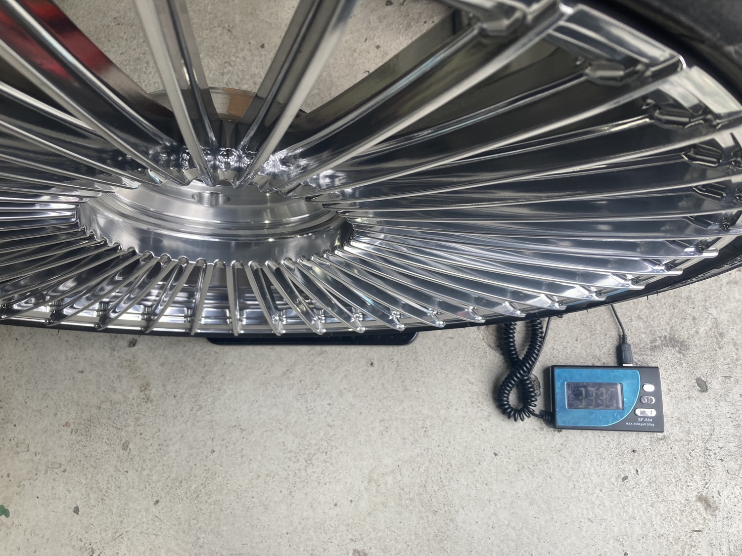 センチュリーSUV 24インチ AKforged ホイール交換　カスタム