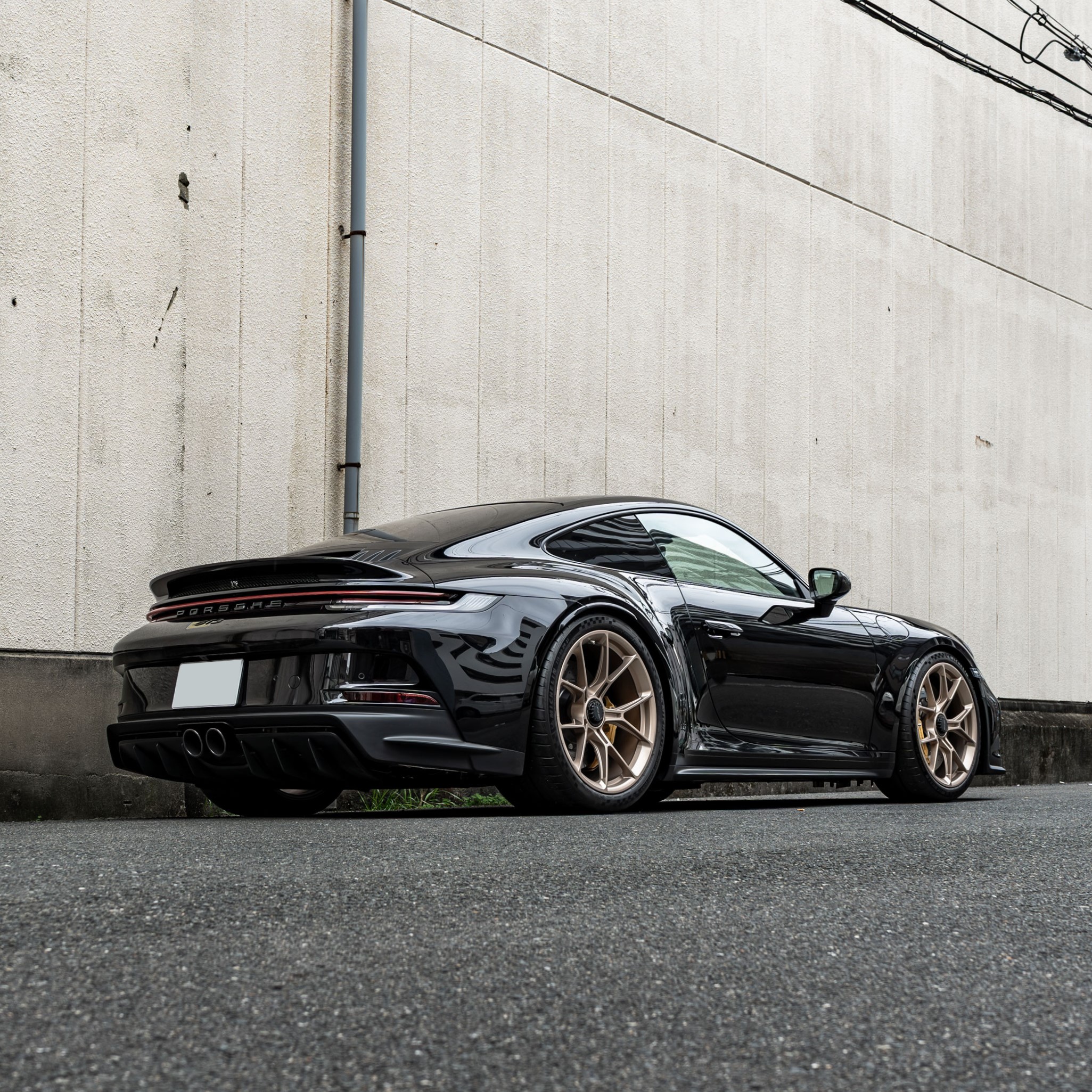 ポルシェ 992 GT3 リアウィング取り外し
