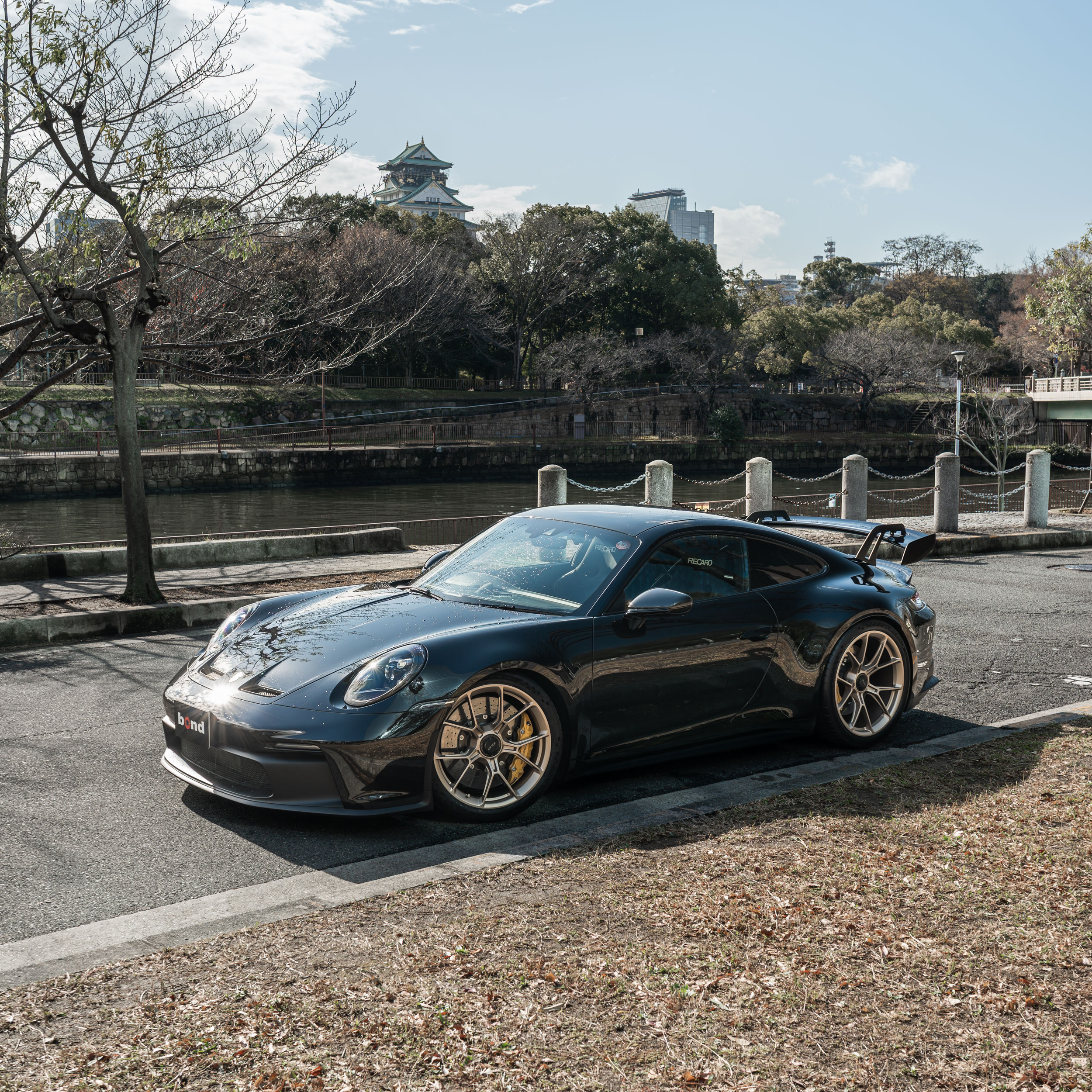 ポルシェ 992 GT3 ホイールペイント RECARO リアウィング取り外し