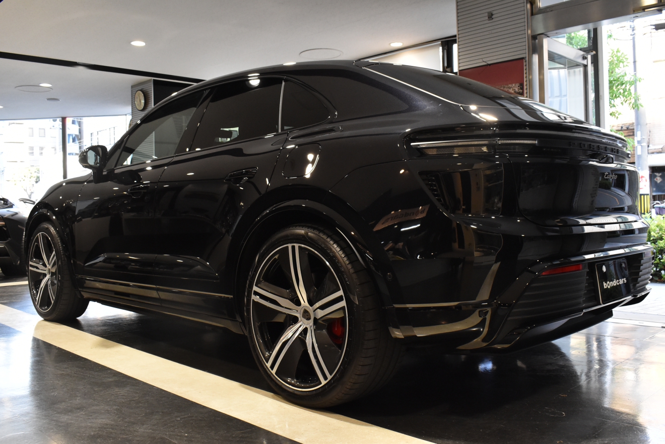 ポルシェ Macan Turbo Electric 電気自動車 22インチAW BOSEサウンド ワンオーナー 新着入庫車両 ボンド大阪 ボンドカーズ ボンドグループ