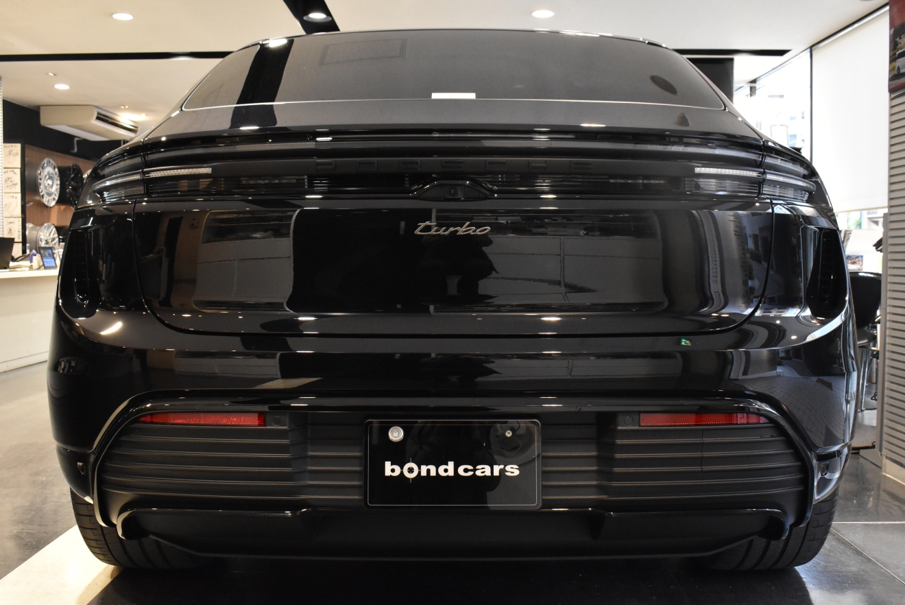 ポルシェ Macan Turbo Electric 電気自動車 22インチAW BOSEサウンド ワンオーナー 新着入庫車両 ボンド大阪 ボンドカーズ ボンドグループ