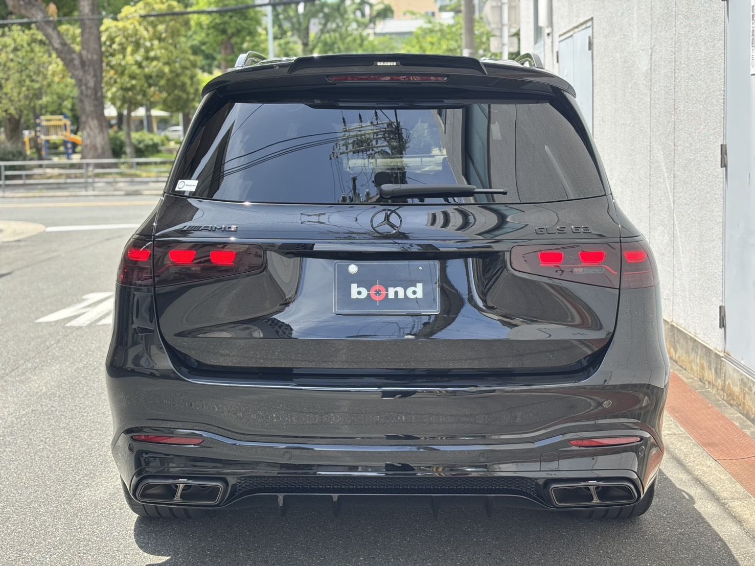 メルセデスAMG　GLS63　ブラックアウト　BRABUS　AKRAPOVICマフラー
カスタム　プロテクション　ナイトパッケージ　ボンド大阪　ボンドカーズ　ボンドグループ