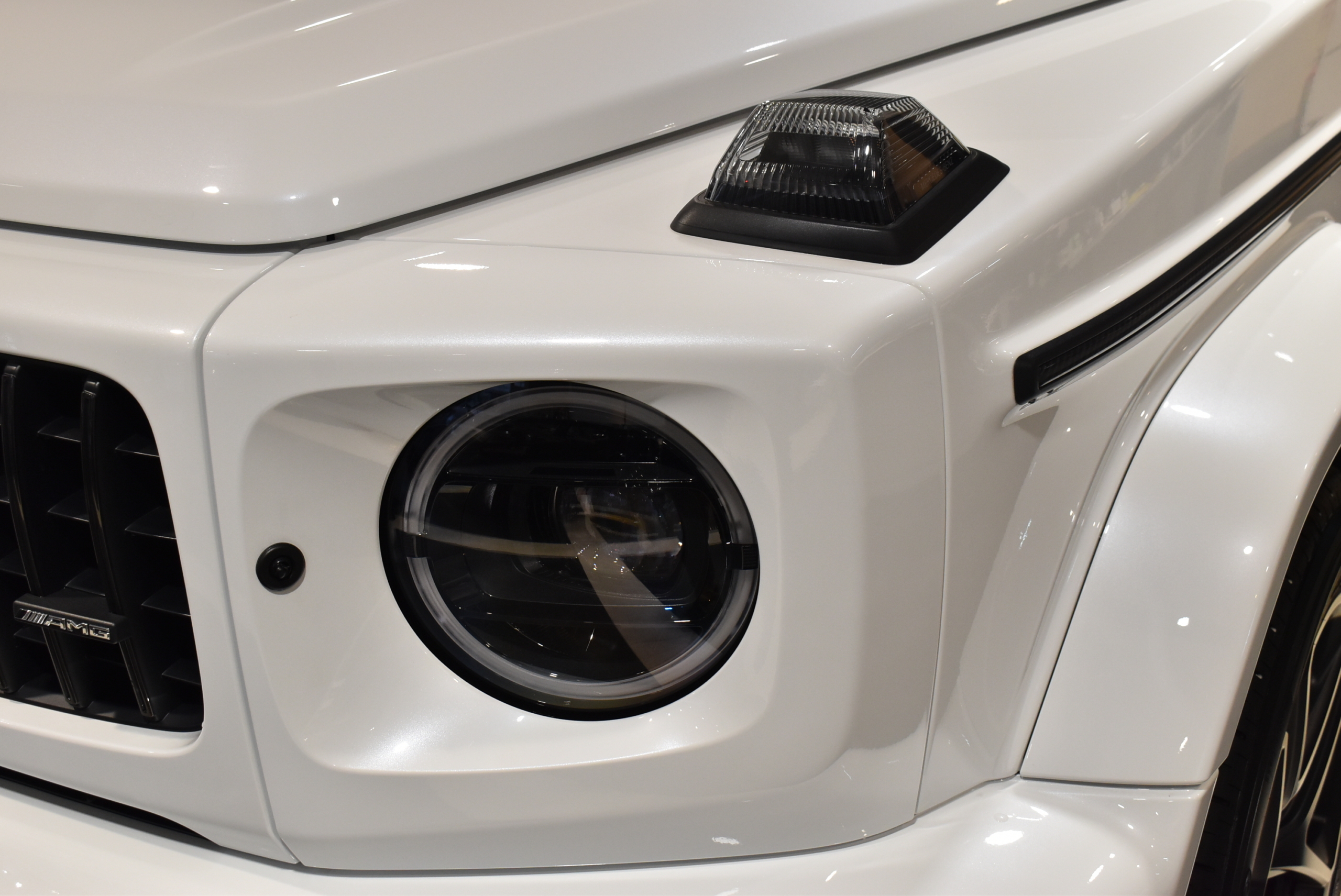 Ｗ４６５　Ｇ６３　登録済未使用車 AMGカーボンファイバーインテリアトリム MANUFAKTURメタリックボディカラー MANUFAKTURプログラムプラス AMGカーボンエクステリアパッケージ 21インチAMGホイール