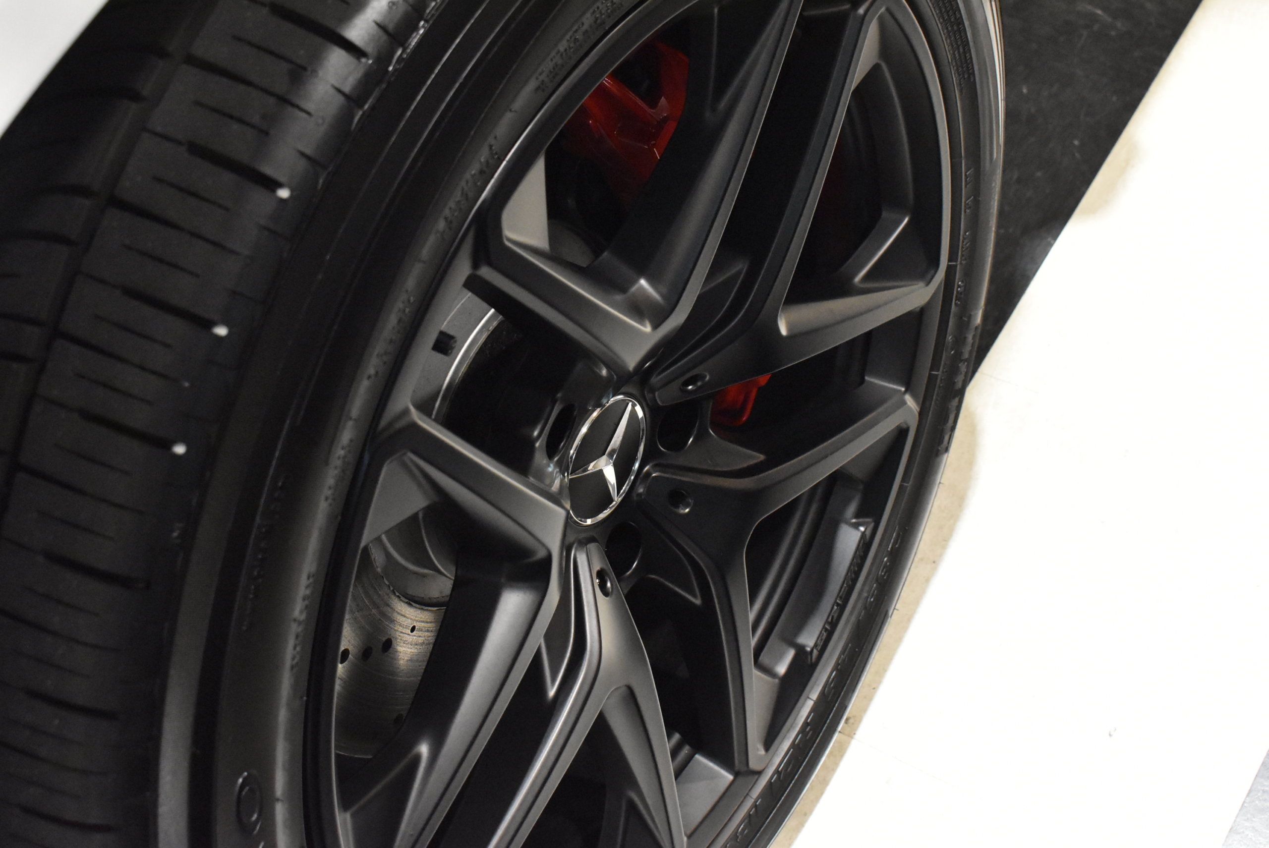 Ｗ４６５　Ｇ６３　登録済未使用車 AMGカーボンファイバーインテリアトリム MANUFAKTURメタリックボディカラー MANUFAKTURプログラムプラス AMGカーボンエクステリアパッケージ 21インチAMGホイール