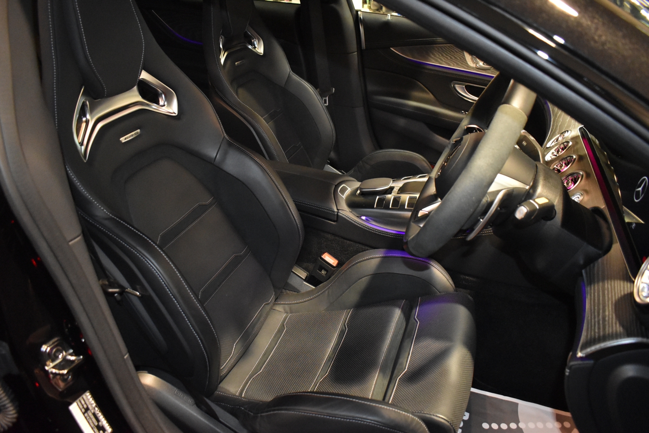 メルセデスAMG　GT53　AMGダイナミックプラスパッケージ
フルレザー仕様　パノラマガラスルーフ　リアアクスルステアリング　AMGパフォーマンス　NEWPRICE　ボンド大阪　ボンドカーズ　ボンドグループ