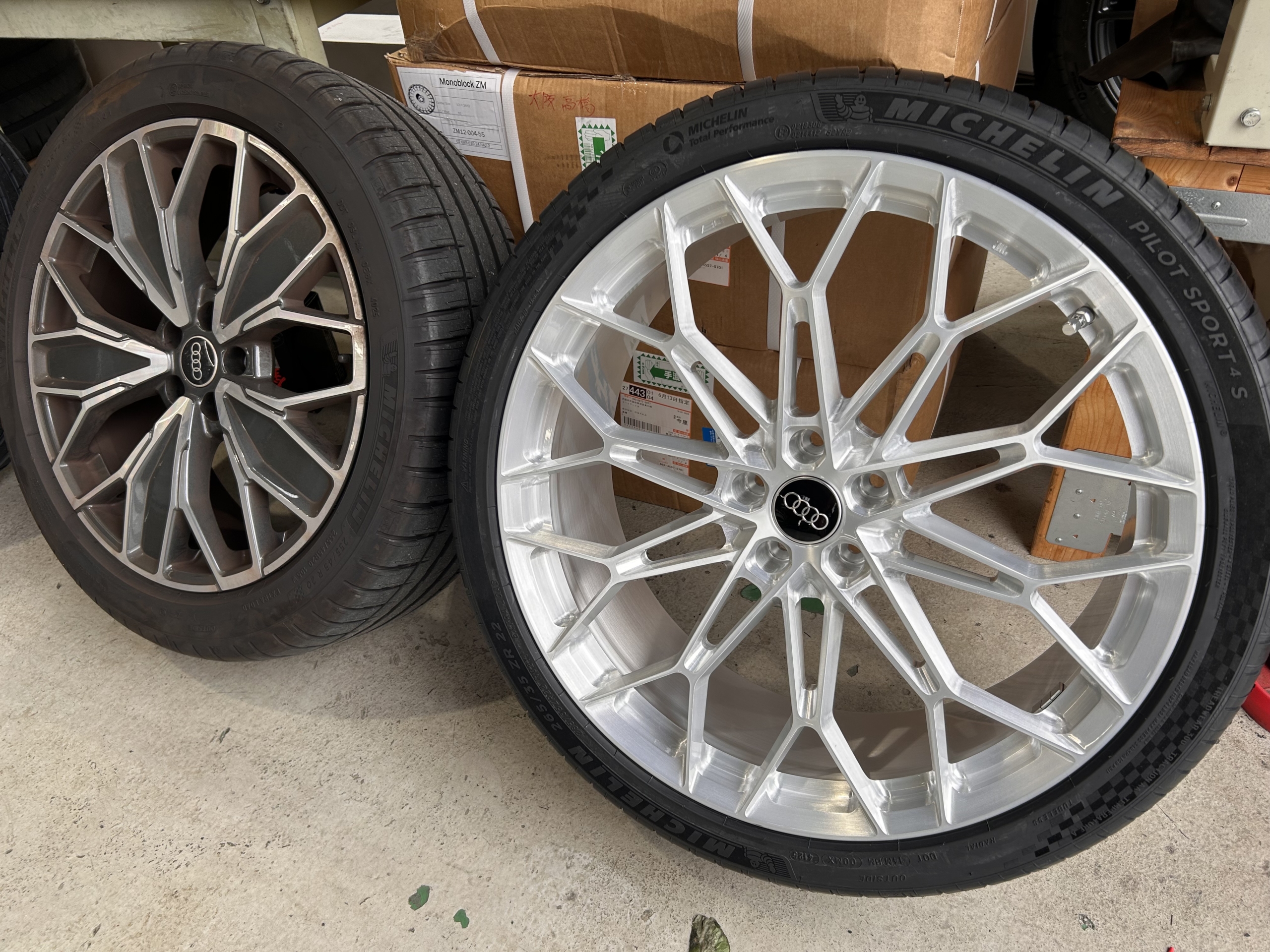 アウディ　新型　GU SQ5 カスタム　22インチ BC FORGED ローダウン