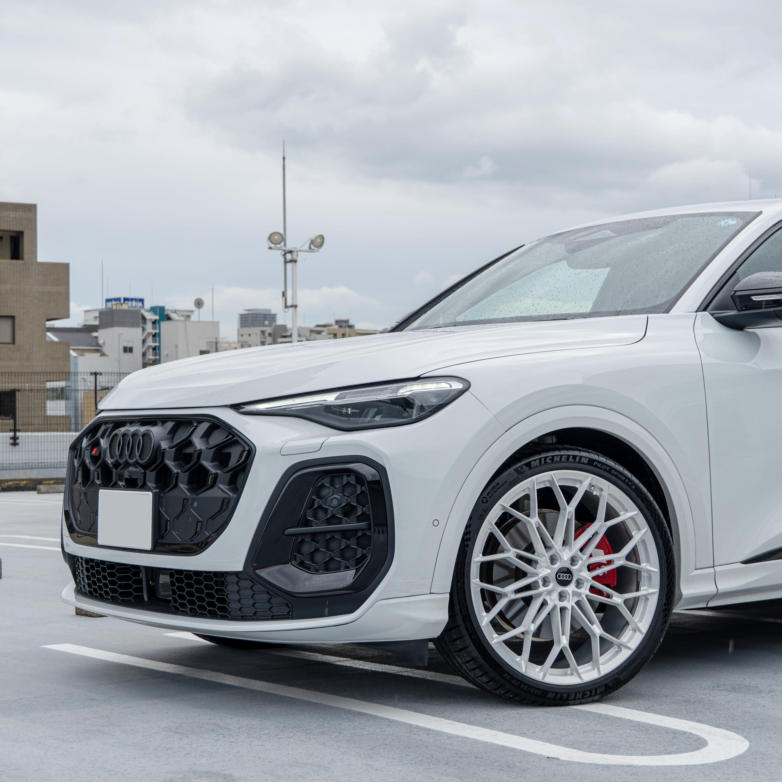 アウディ　新型　GU SQ5 カスタム BC FORGED ローダウン
