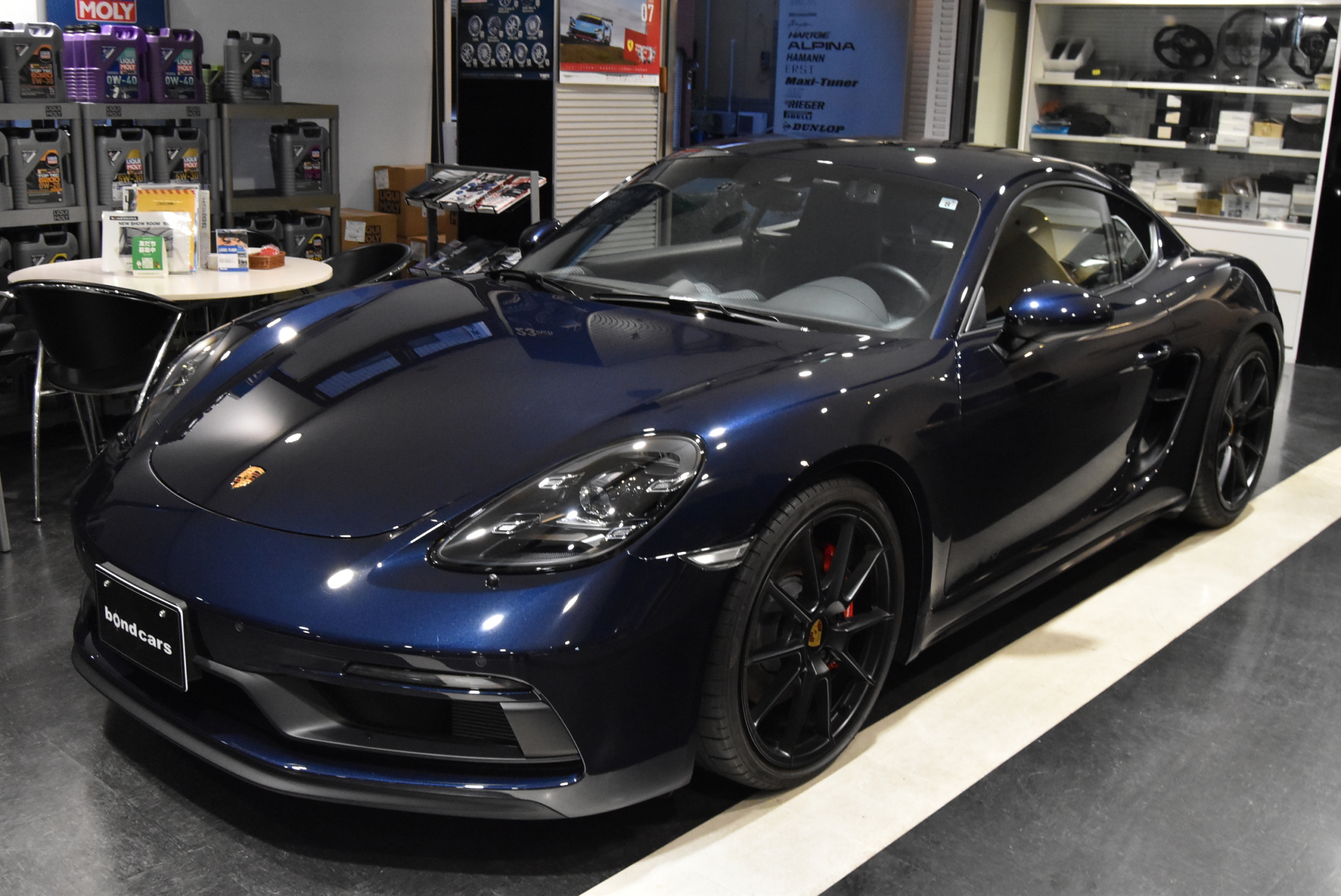 718ケイマン GTS 4.0 パワーステアリングプラス GTスポーツステアリング オートエアコン シートヒーター スモーカーパッケージ フロアマット カーボンインテリアPKG LEDヘッドライト(PDLS+) グレートップウィンドウスクリーン レーンチェンジアシスト