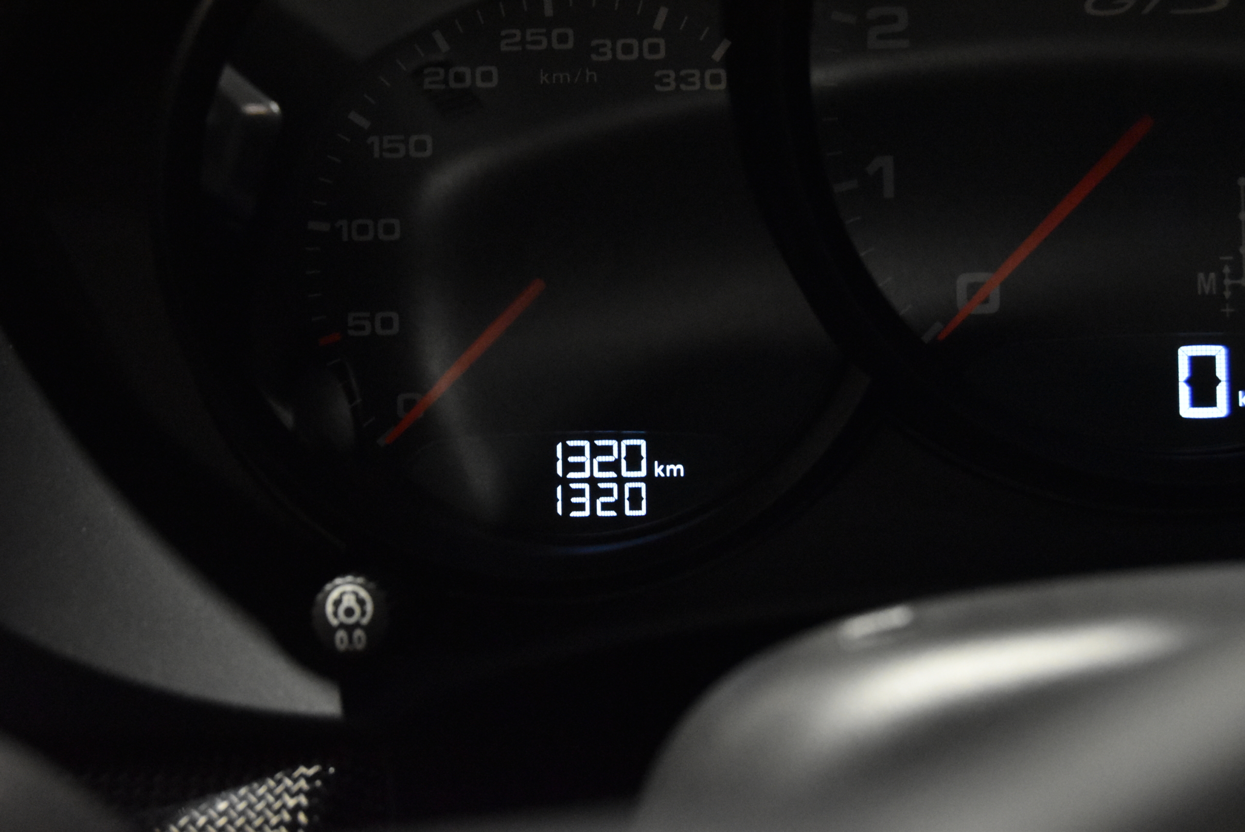 718ケイマン GTS 4.0 パワーステアリングプラス GTスポーツステアリング オートエアコン シートヒーター スモーカーパッケージ フロアマット カーボンインテリアPKG LEDヘッドライト(PDLS+) グレートップウィンドウスクリーン レーンチェンジアシスト
