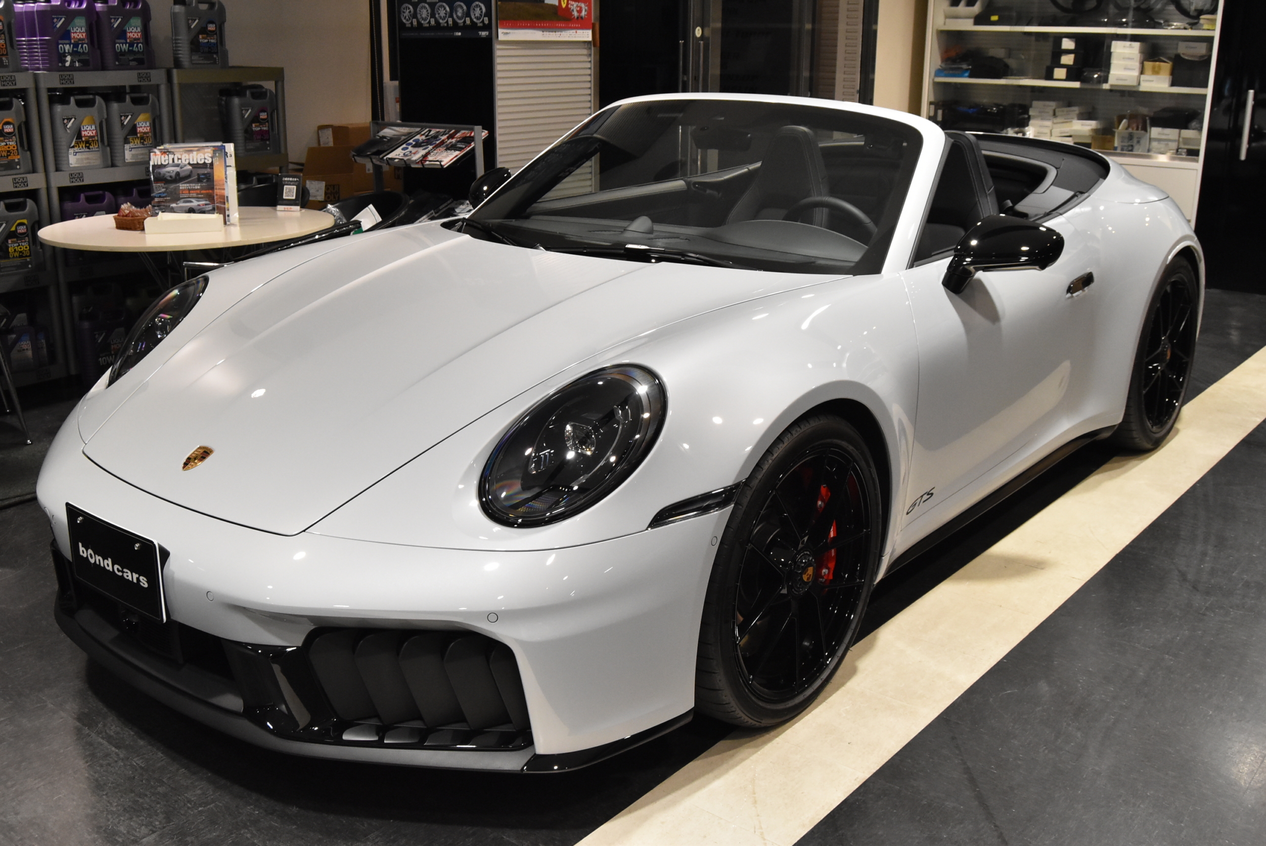 992.2カレラGTSカブリオレ アイスグレーM スポーツシート(14Way) ベンチレーション エクステリアPKG フロントリフト スポーツテールパイプ イルミドアシルガード BOSEサラウンド