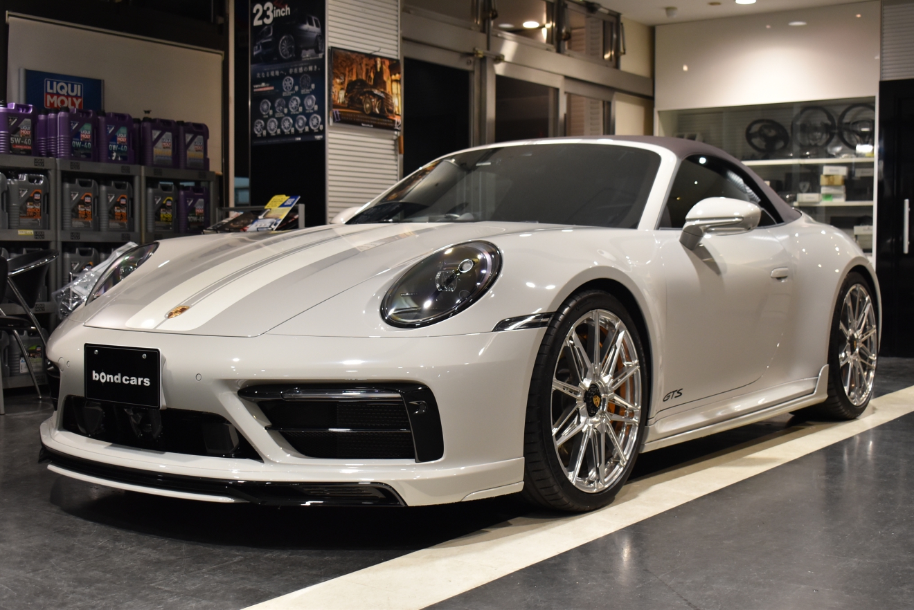 911 Carrera GTS Cabriolet (type 992.1) クレヨン TECHARTエアロ BC Forgedアルミ 地デジ ACC LEDヘッドライト BOSEサウンドシステム シートヒーター&ベンチレーション スポーツクロノ&エグゾースト bond大阪 ボンドカーズ ボンドグループ