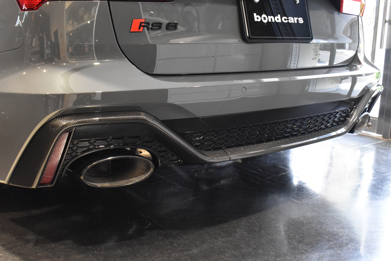 アウディ RS6 パフォーマンス MANSORYスポイラー
RSスポーツエグゾースト ローダウン ASC バング&オルフセン ボンド大阪 ボンドカーズ ボンドグループ