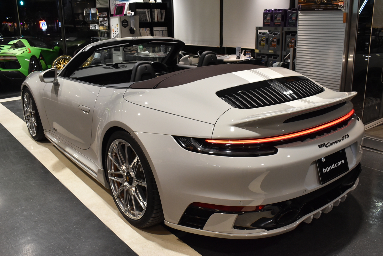 911 Carrera GTS Cabriolet (type 992.1) クレヨン TECHARTエアロ BC Forgedアルミ 地デジ ACC LEDヘッドライト BOSEサウンドシステム シートヒーター&ベンチレーション スポーツクロノ&エグゾースト bond大阪 ボンドカーズ ボンドグループ