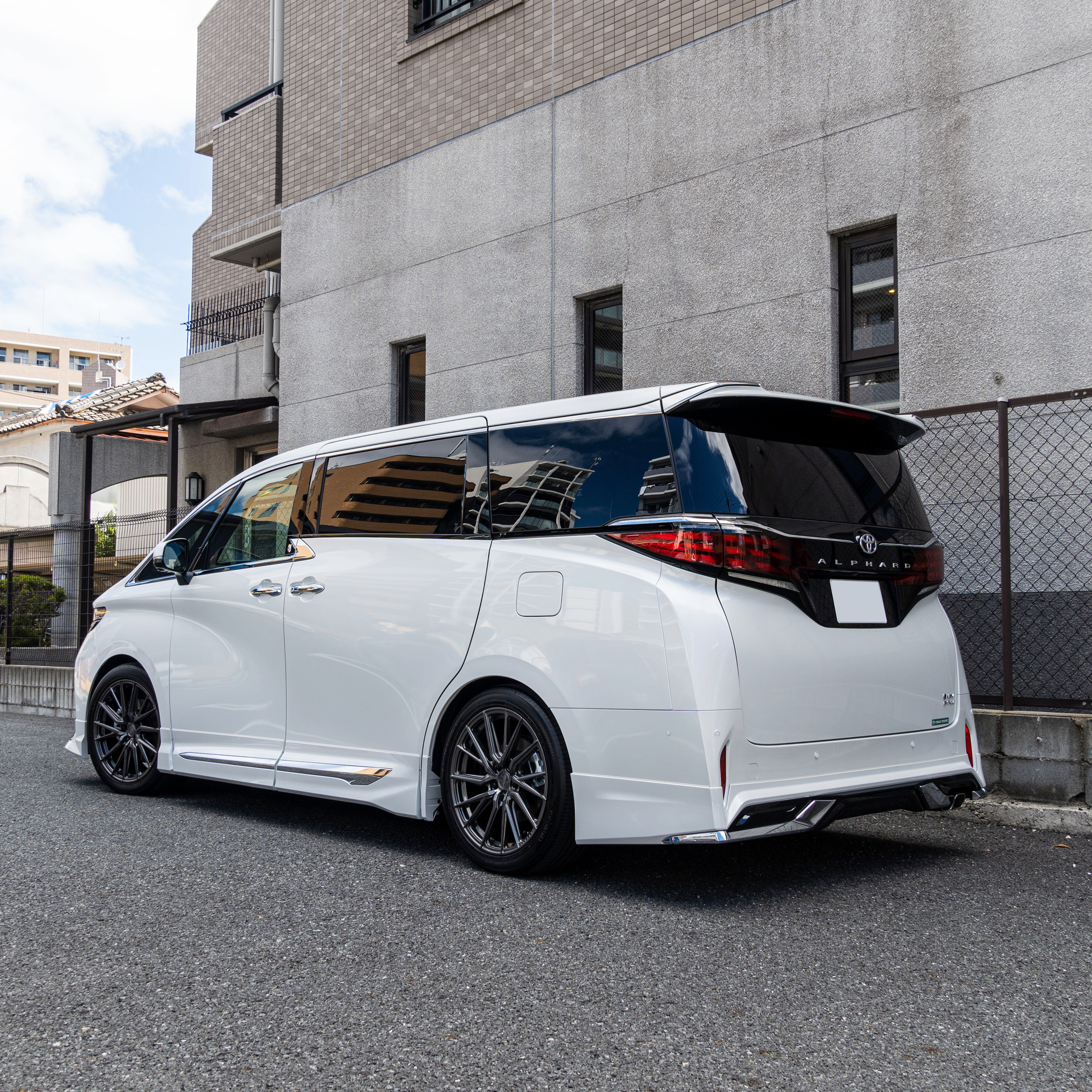 40　アルファード　VOSSEN ローダウン　カスタム