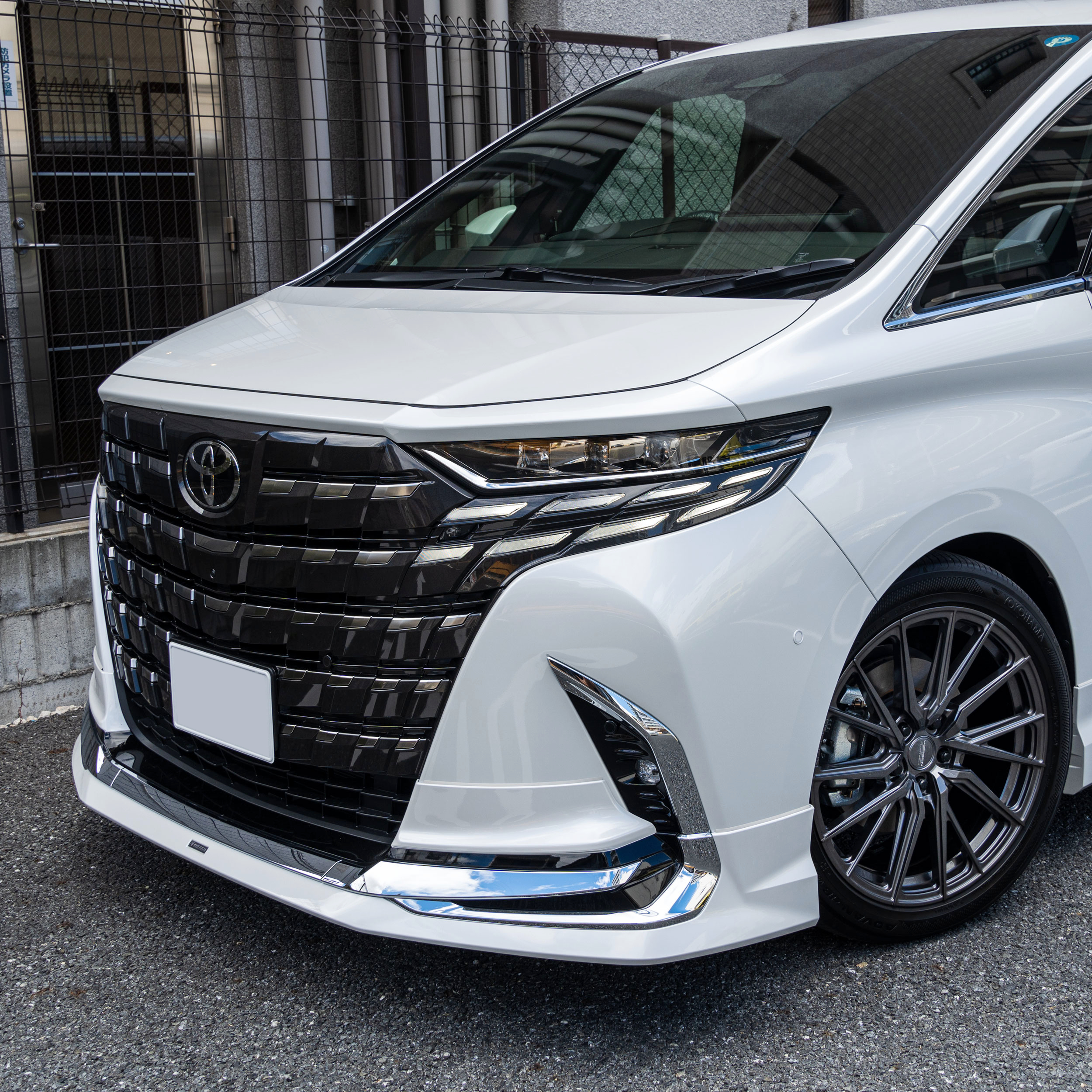 40　アルファード　VOSSEN ローダウン　カスタム