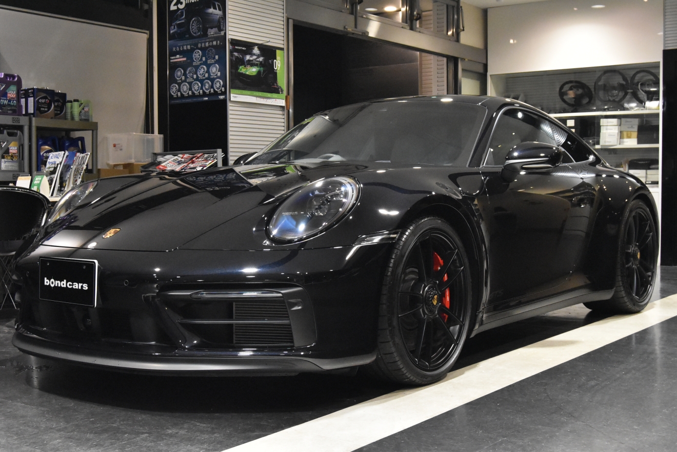 ポルシェ カレラGTS 992.1 PDK 右ハンドル ジェットブラック 白レザーシート BOSEサウンド 新着入庫車両 ボンド大阪 ボンドカーズ