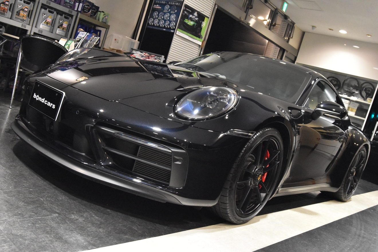 ポルシェ カレラGTS 992.1 PDK 右ハンドル ジェットブラック 白レザーシート BOSEサウンド 新着入庫車両 ボンド大阪 ボンドカーズ