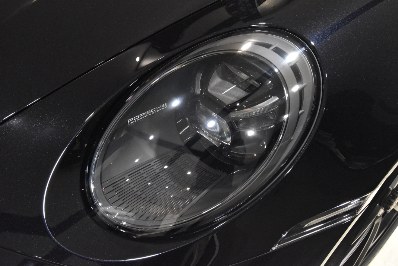 ポルシェ カレラGTS 992.1 PDK 右ハンドル ジェットブラック 白レザーシート BOSEサウンド 新着入庫車両 ボンド大阪 ボンドカーズ