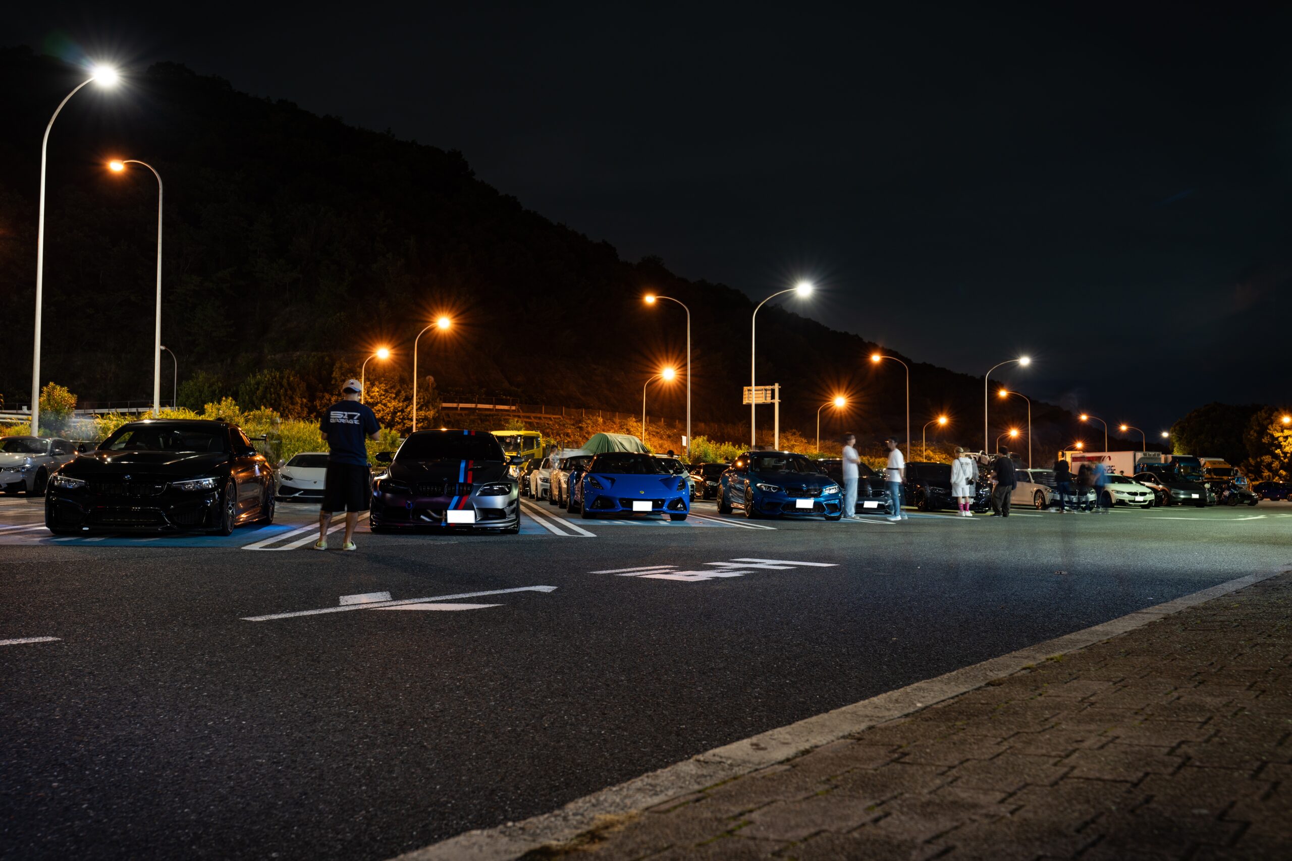 ナイトミーティング BMW F82M4 F80M3 E60M5 V10 10連スロットル カスタム AKフォージド BCフォージド BBS ボンド大阪 ボンドカーズ