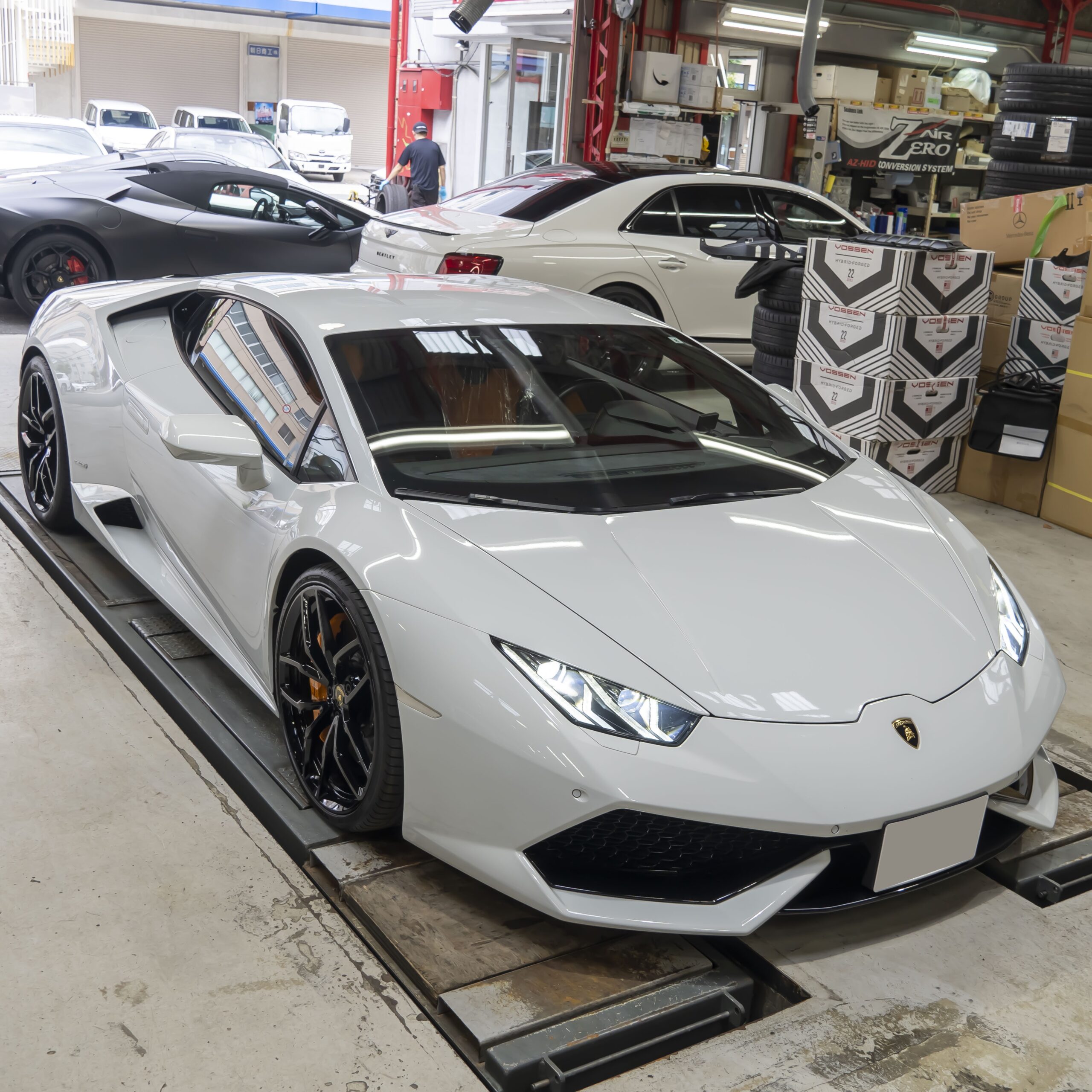 ランボルギーニ ウラカン×NOVITEC ASR etc. ボンド大阪