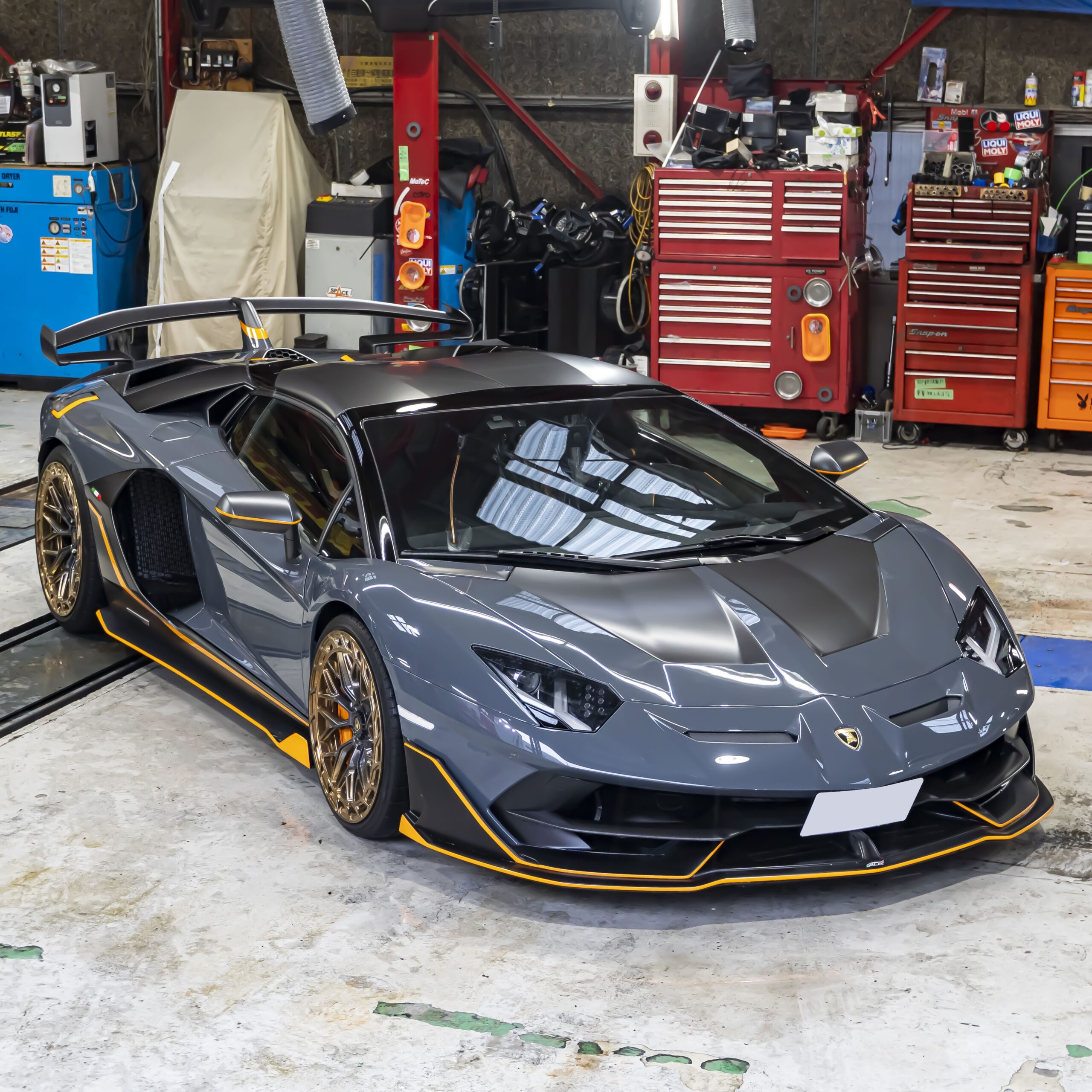 Lamborghini Aventador SVJ Roadster×1016industries