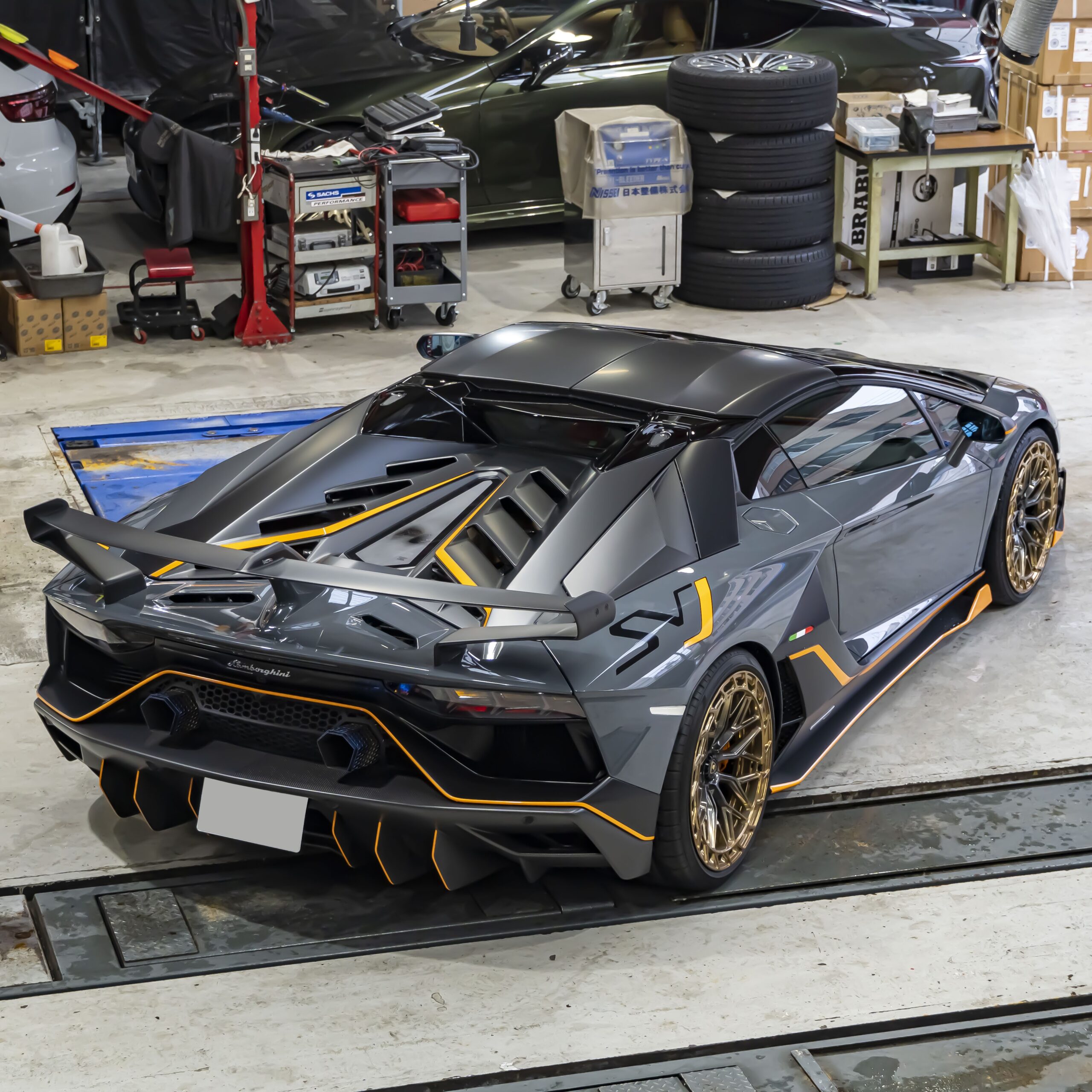 Lamborghini Aventador SVJ Roadster×1016industries