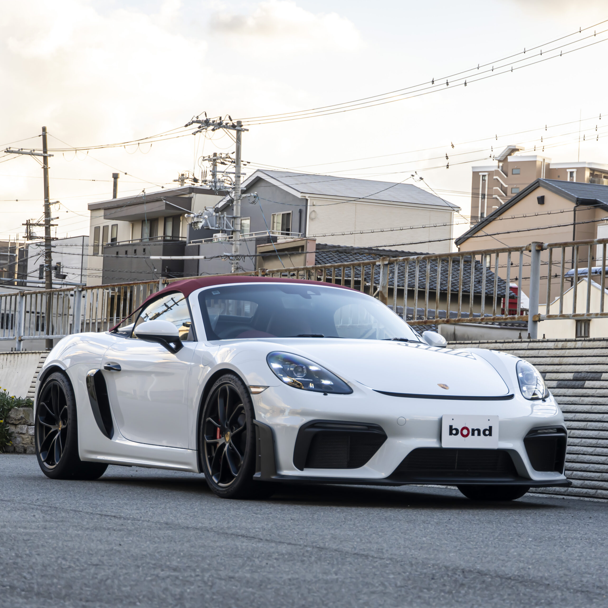 Porsche 718 Spiderにダックテール取り付け！ ボンド大阪