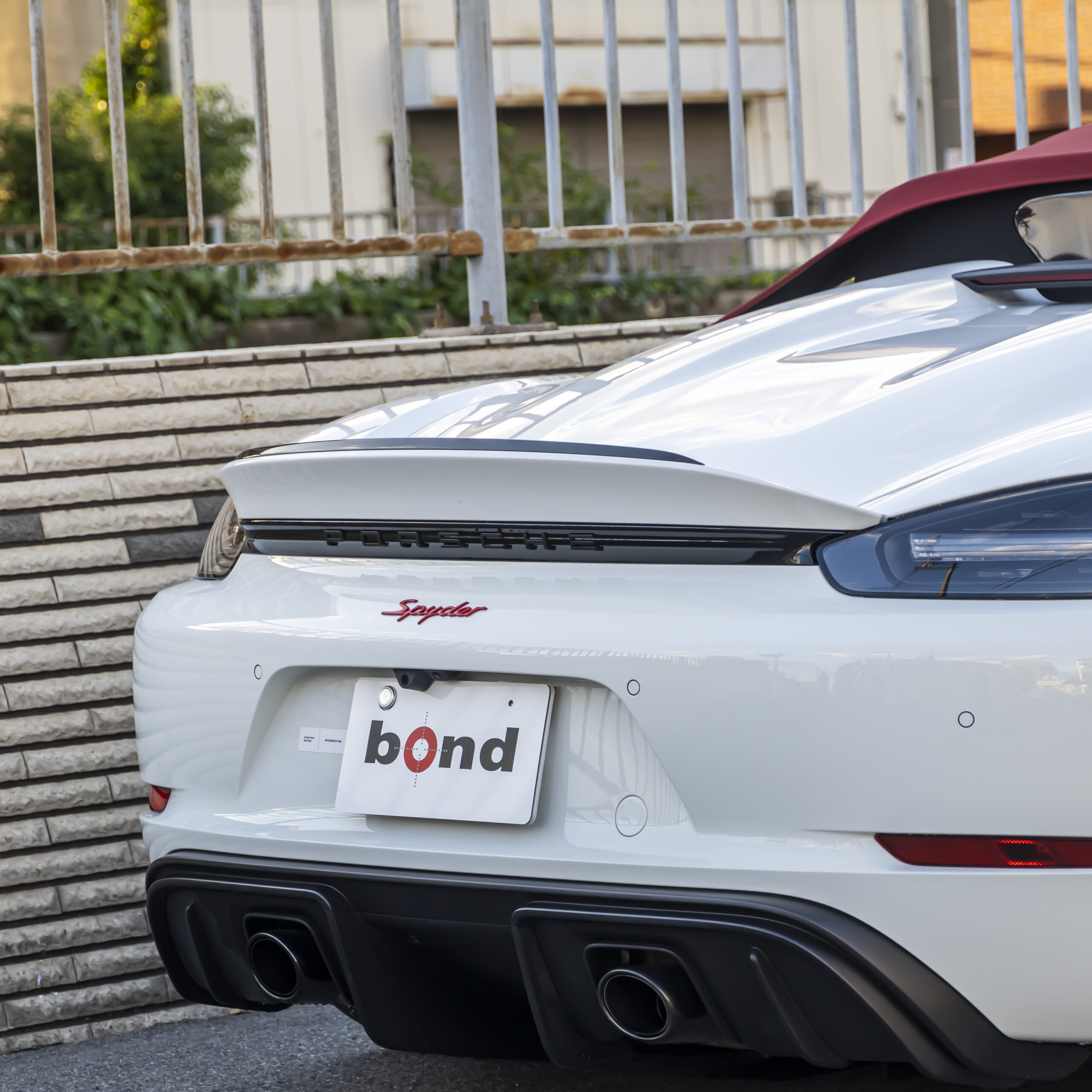 Porsche 718 Spiderにダックテール取り付け！ ボンド大阪