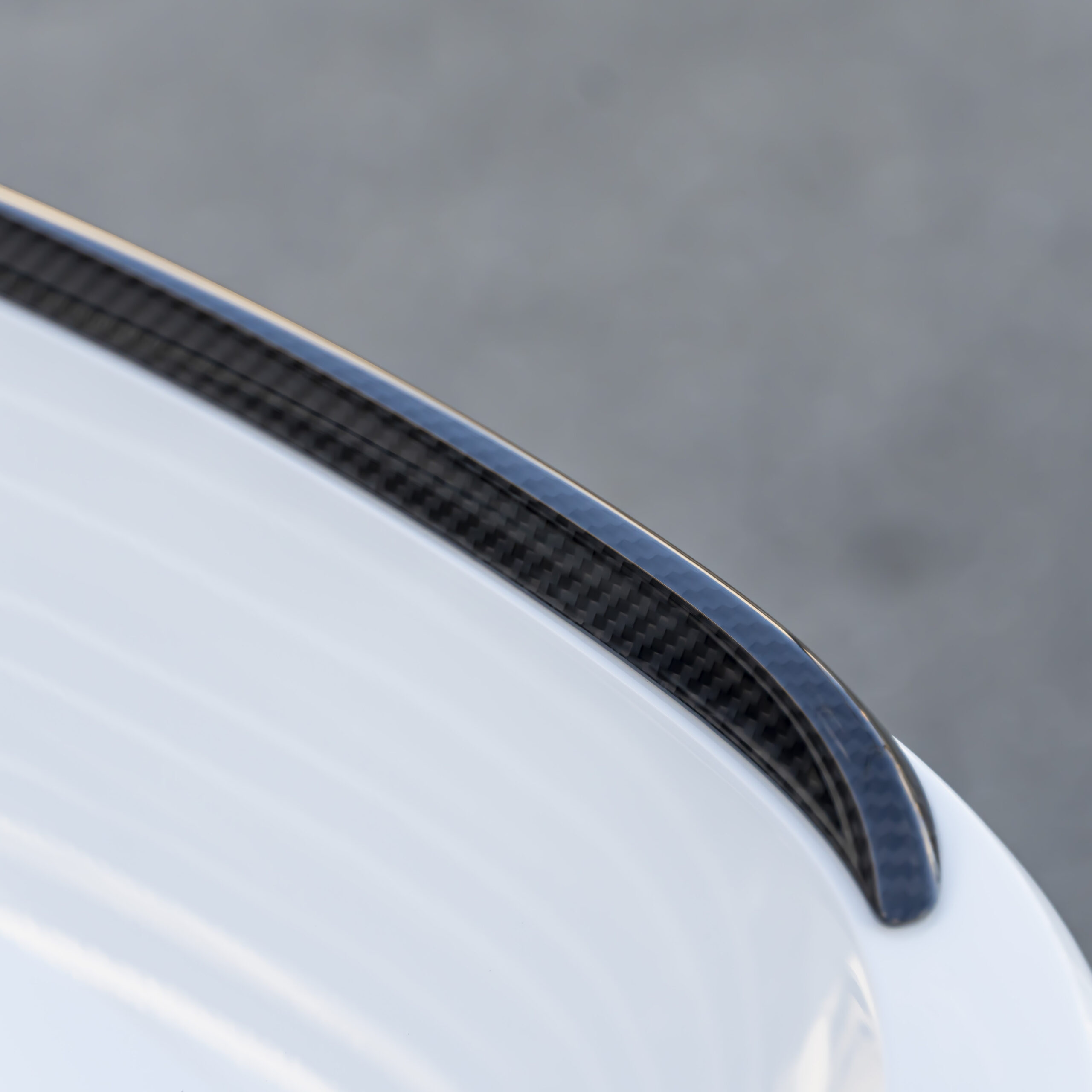 Porsche 718 Spiderにダックテール取り付け！ ボンド大阪