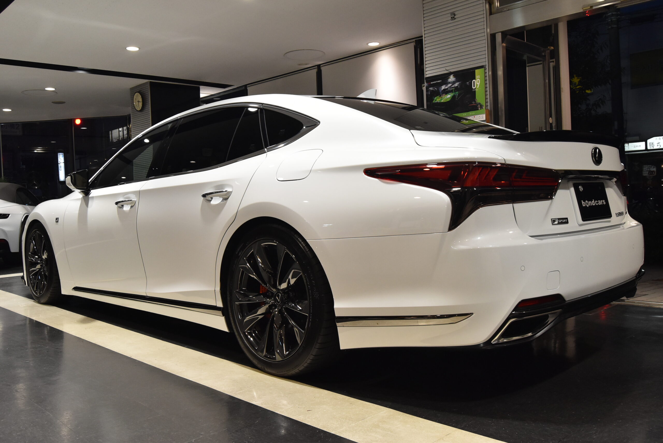 LEXUS LS500 FSPORT 4WD マークレビンソン サンルーフ オレンジキャリパー ローダウン&スペーサー