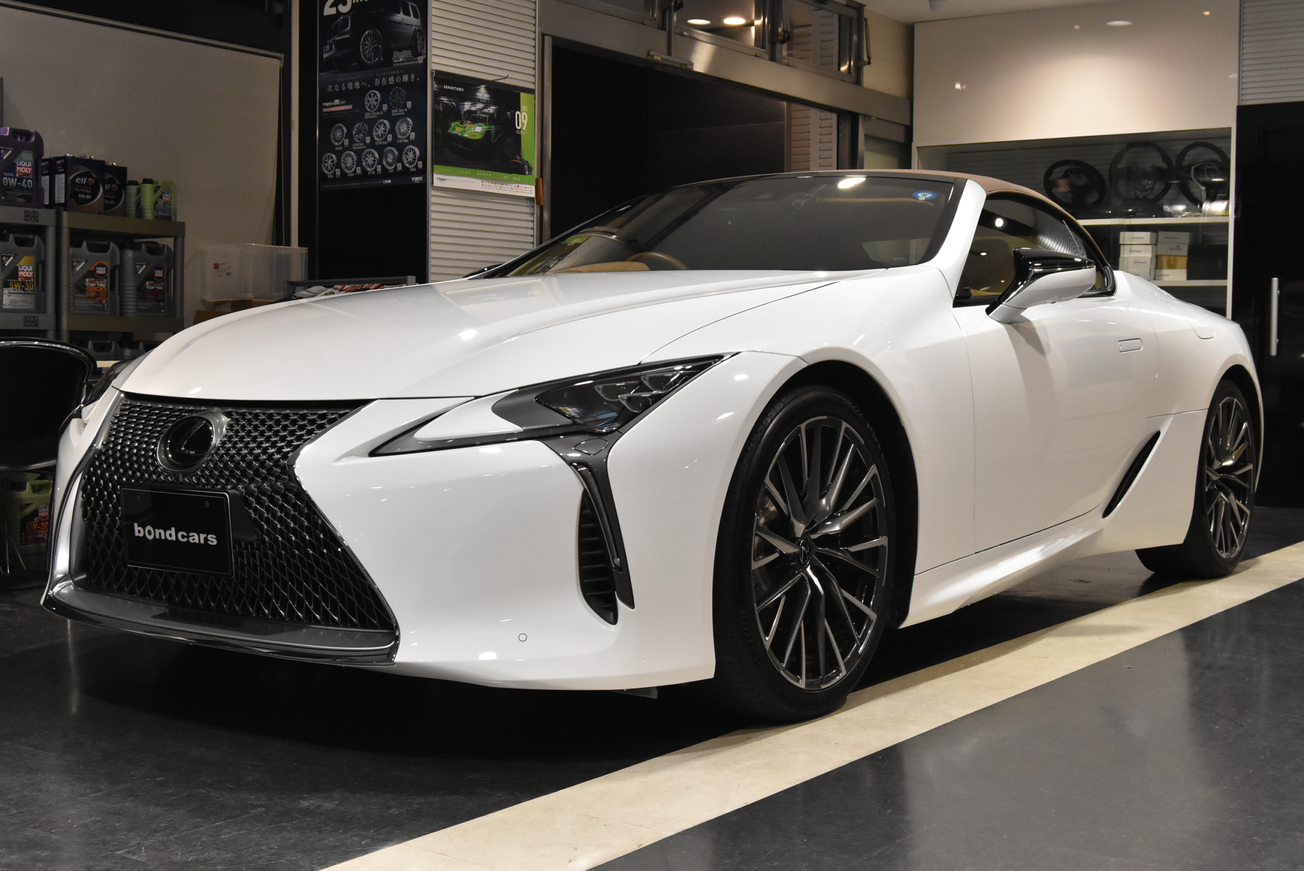 LC500コンバーチブル Pホワイト サンドベージュ幌 2023年6月改良モデル 鍛造21インチアルミホイール マークレビンソン 12.3インチディスプレイオーディオ