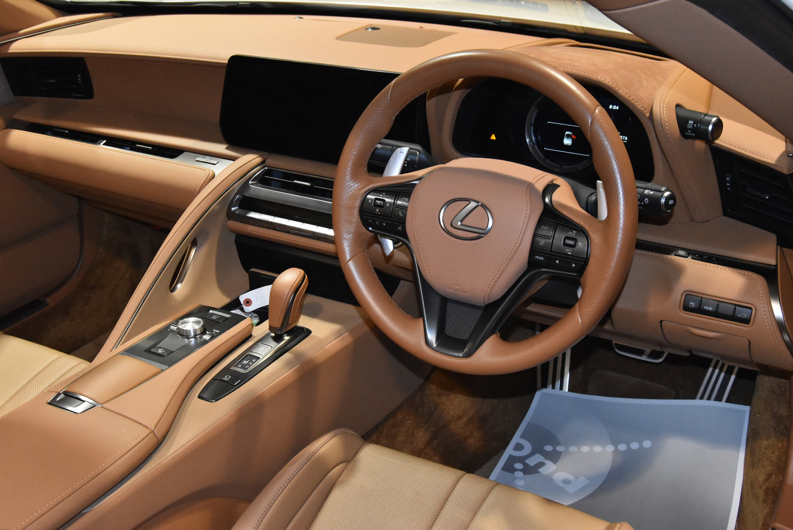 LC500コンバーチブル Pホワイト サンドベージュ幌 2023年6月改良モデル 鍛造21インチアルミホイール マークレビンソン 12.3インチディスプレイオーディオ