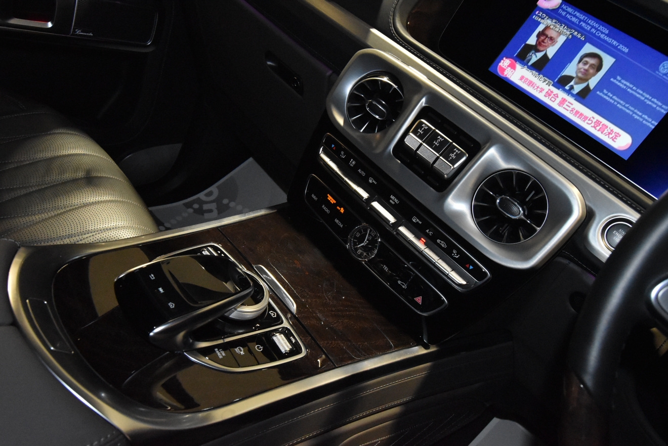 Mベンツ　G400d　MANUFAKTUR Edition　ナイトパッケージ　右ハンドル　ボンド大阪　ボンドカーズ