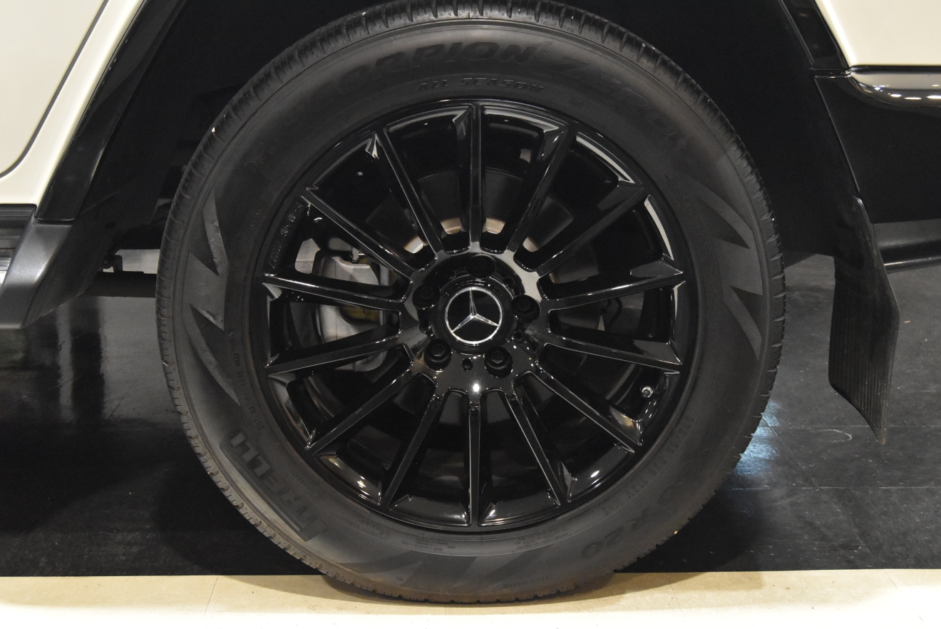 Mベンツ　G400d　MANUFAKTUR Edition　ナイトパッケージ　右ハンドル　ボンド大阪　ボンドカーズ