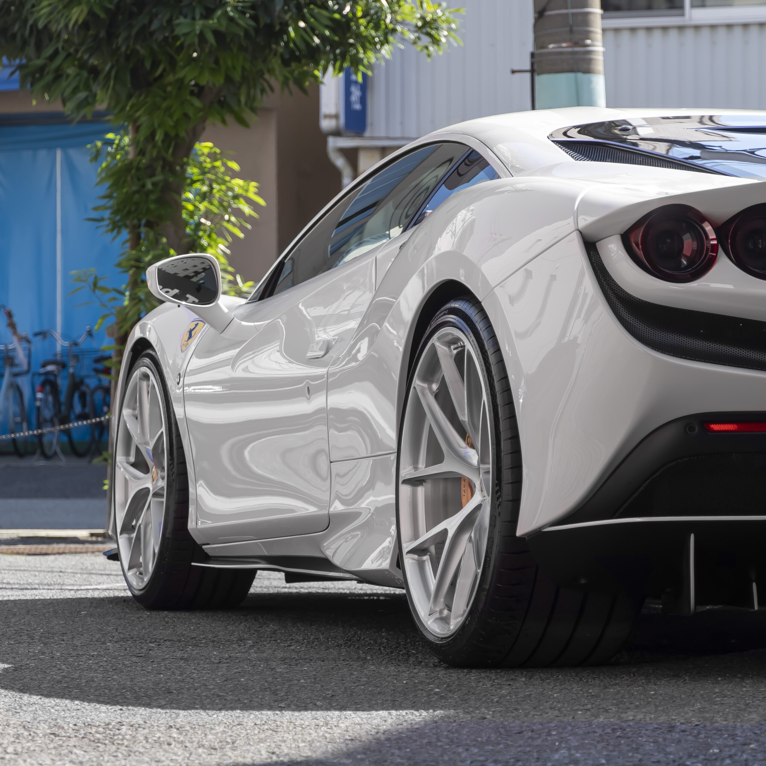 Ferrari F8 Tributo×HRE P101装着！ ボンド大阪