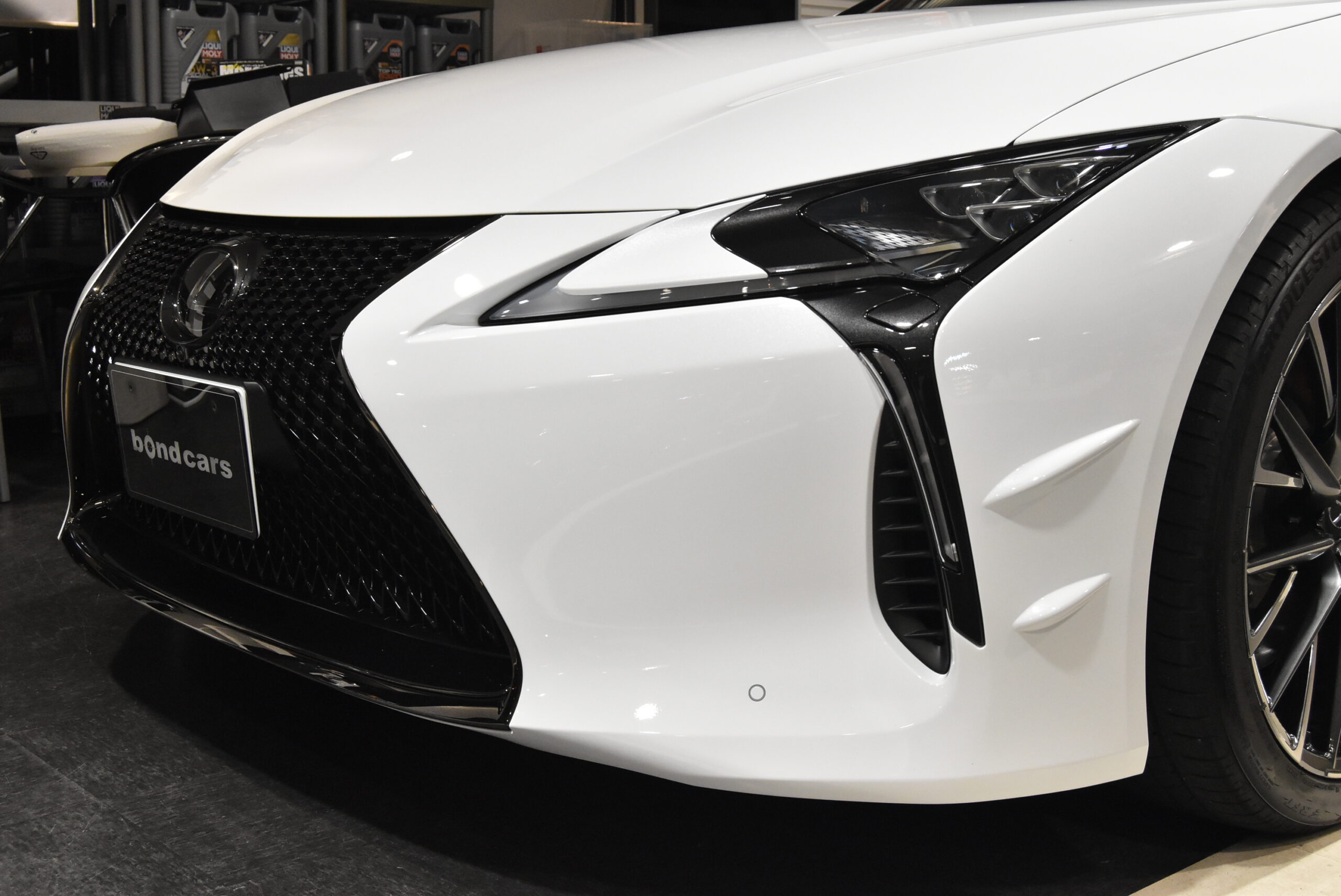 ＬＥＸＵＳ　ＬＣ５００　Ｓパッケージ　ホワイトノーヴァガラスフレーク パフォーマンスアップグレードパッケージ オレンジキャリパー ２１インチＯＰアルミホイール ヘッドアップディスプレイ
