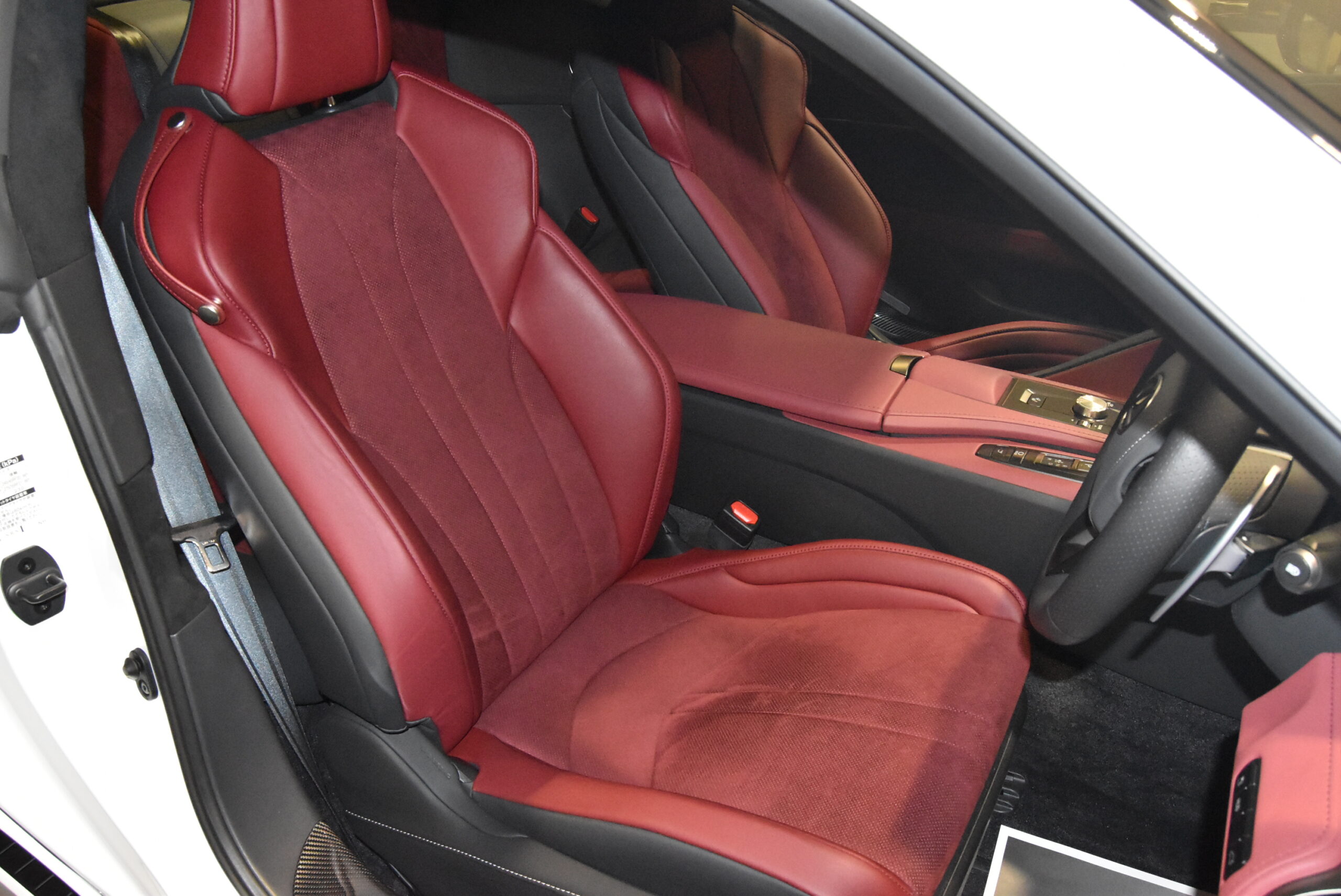 ＬＥＸＵＳ　ＬＣ５００　Ｓパッケージ　ホワイトノーヴァガラスフレーク パフォーマンスアップグレードパッケージ オレンジキャリパー ２１インチＯＰアルミホイール ヘッドアップディスプレイ