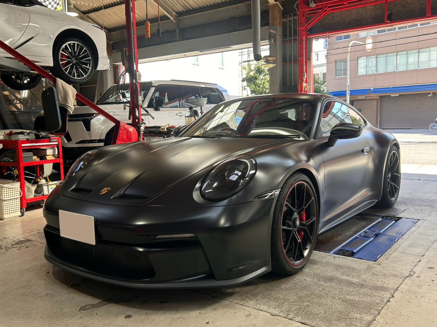 ポルシェ　992　GT3　センターロック　ミシュラン　タイヤ交換